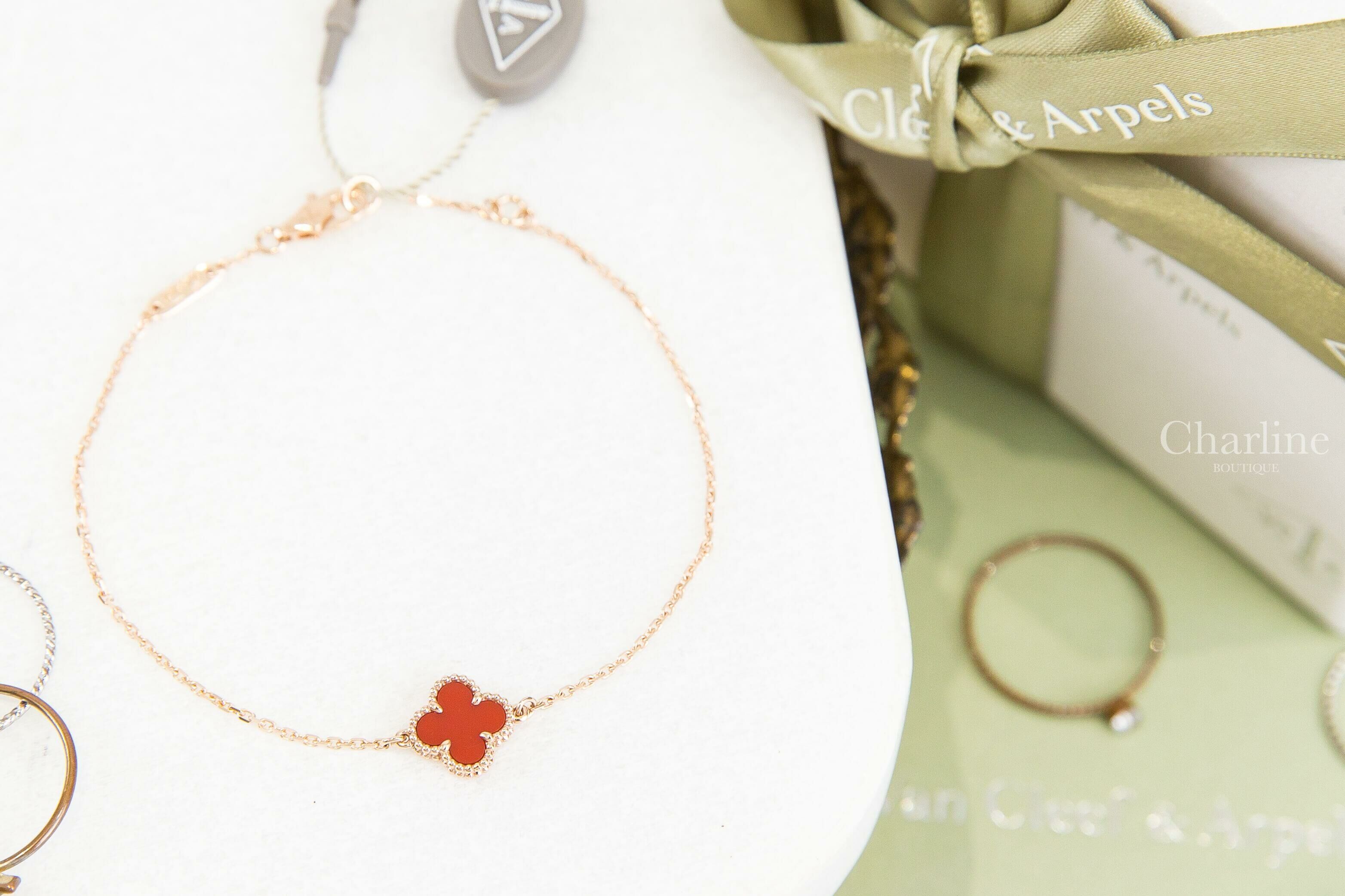 Van Cleef & Arpels Sweet Alhambra Bracelet 紅玉髓單顆幸運草18K玫瑰金手鍊-Charline Boutique 精品代購