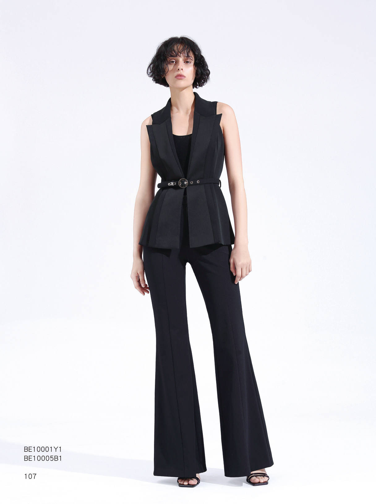 BE10001Y1 魔法劍領削肩正裝外套 (附腰帶)