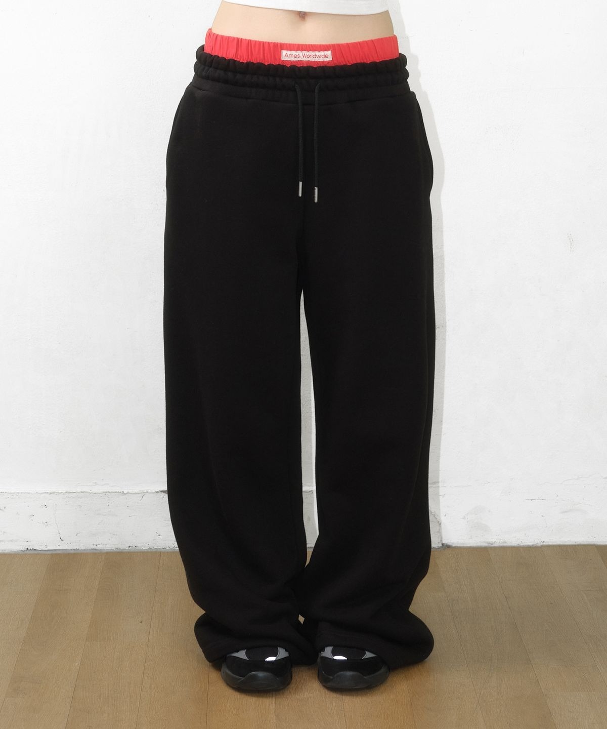 AMES WORLDWIDE) LAYERED SWEAT PANTS BLACK