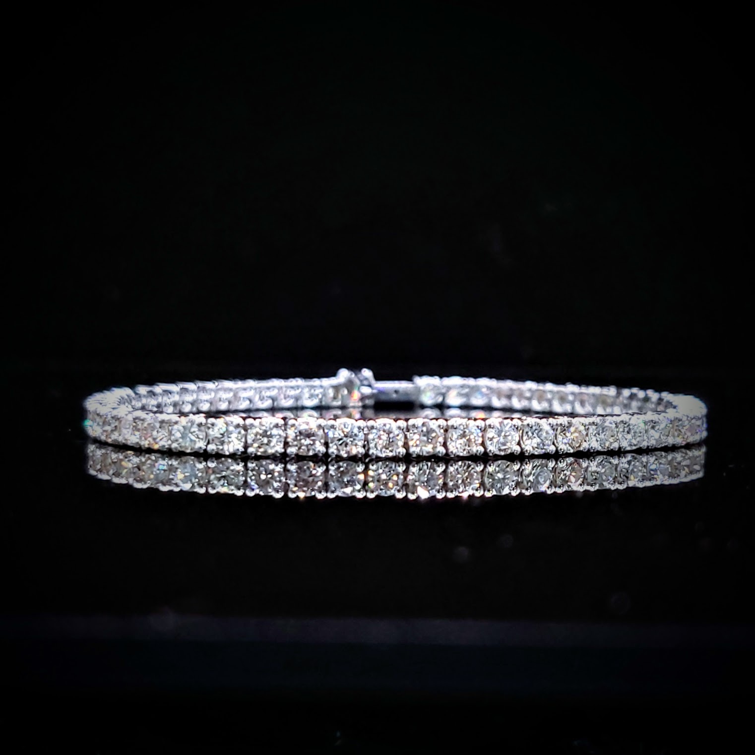 全新18K白金4卡46份鑽石手鍊