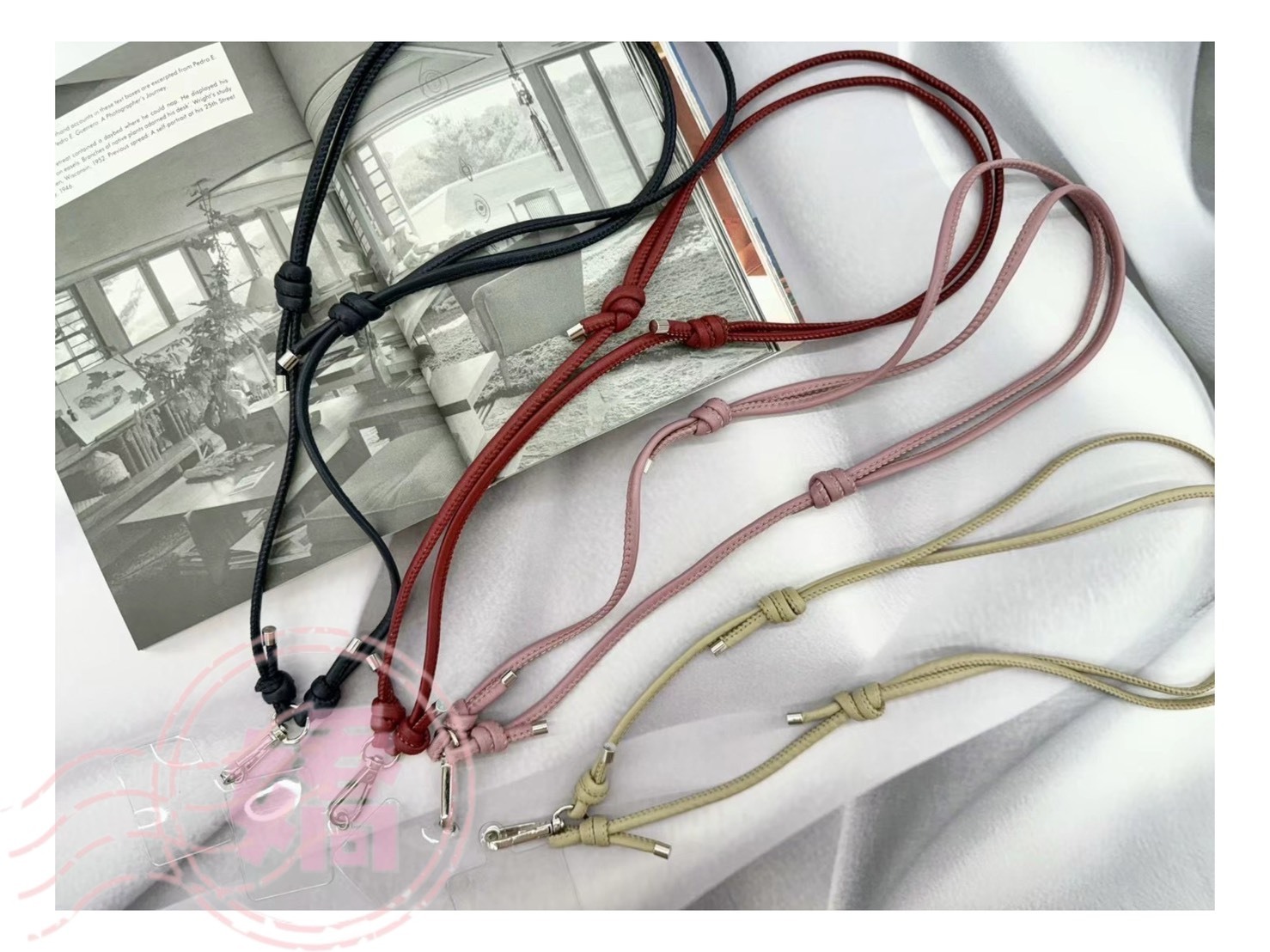 K30057皮革斜跨長款手機鏈(黑'紅'粉'綠)(可調節長度)