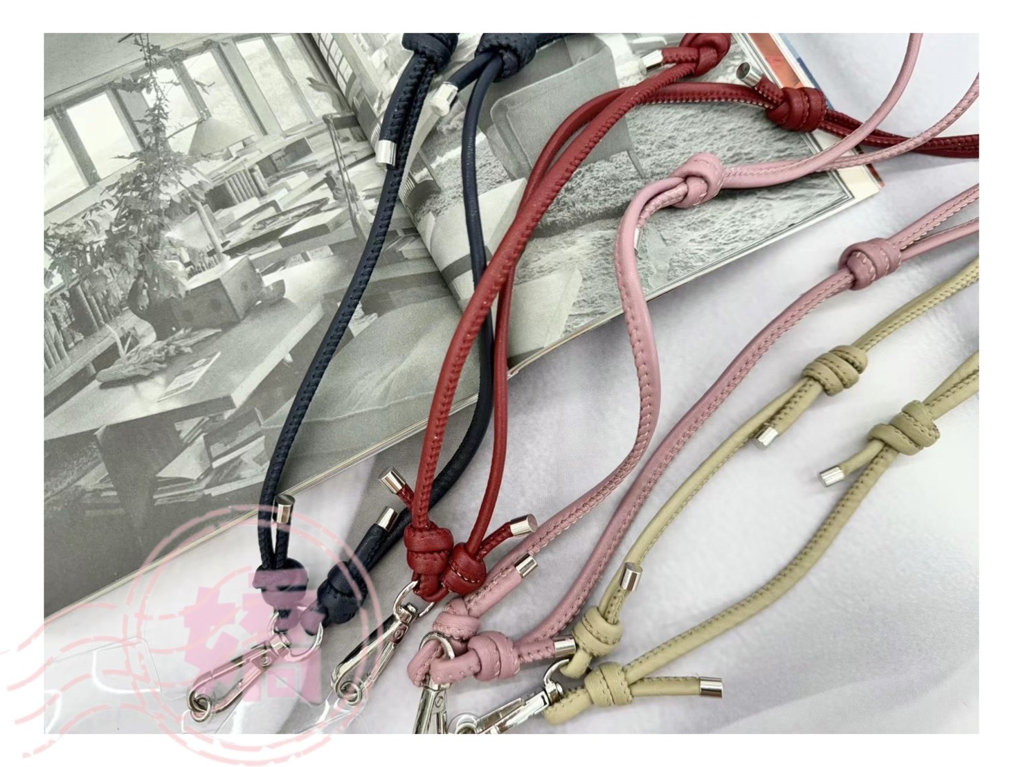 K30057皮革斜跨長款手機鏈(黑'紅'粉'綠)(可調節長度)