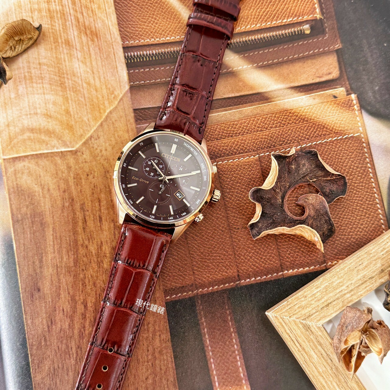 【CITIZEN 星辰】 GENTS系列 亞洲限定 光動能經典計時腕錶AT2573-07X 42mm 現代鐘錶