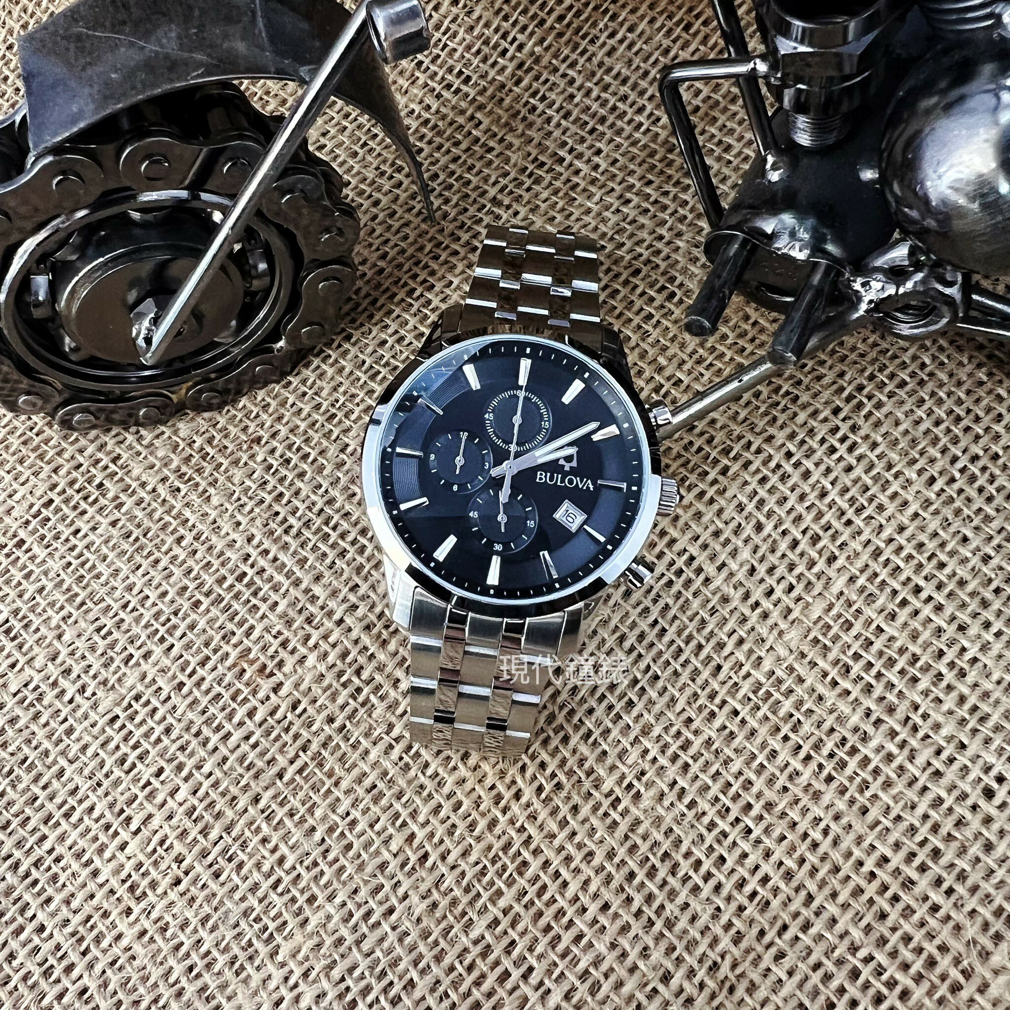 【BULOVA 寶路華】Sutton 系列 紳士三眼計時男錶 96B412 41mm 現代鐘錶