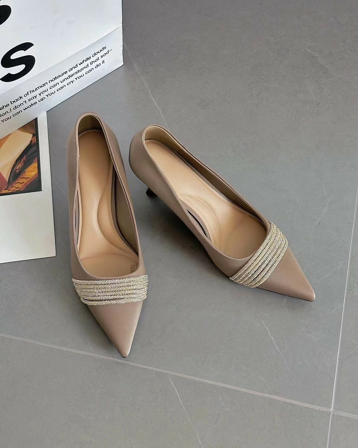 優雅細鑽尖頭高跟鞋