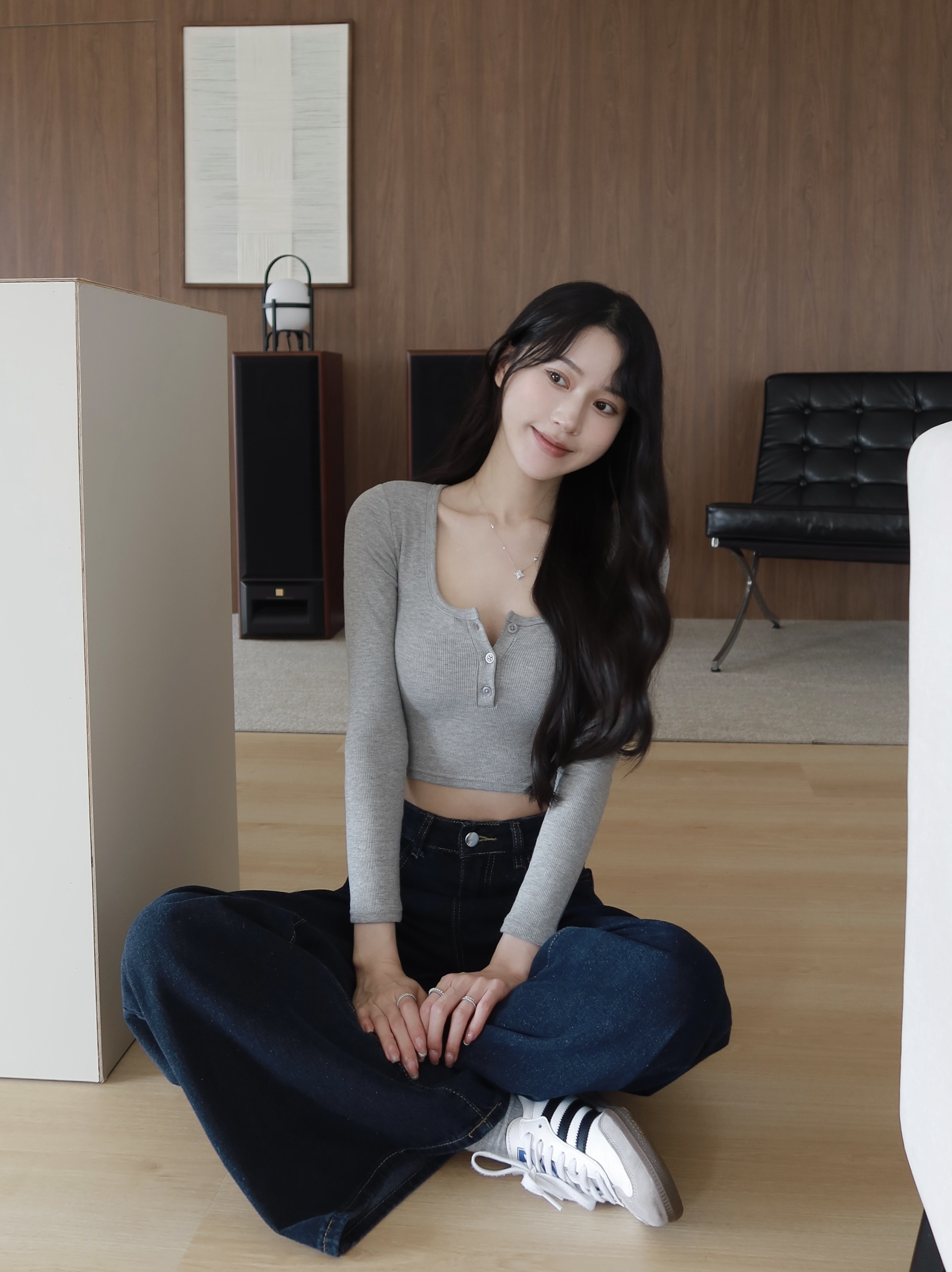 慵懶大U領排釦美胸BraT