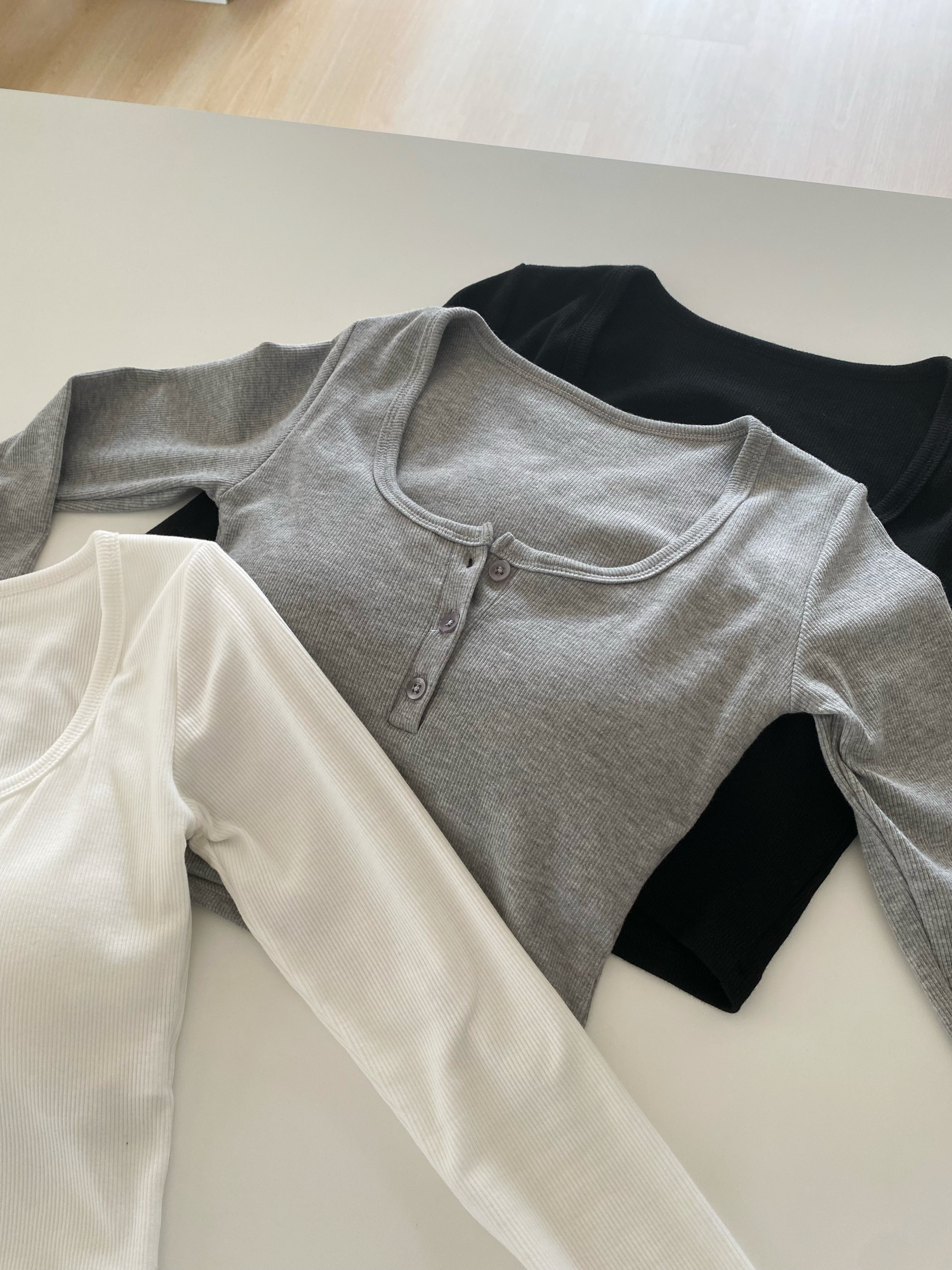 慵懶大U領排釦美胸BraT