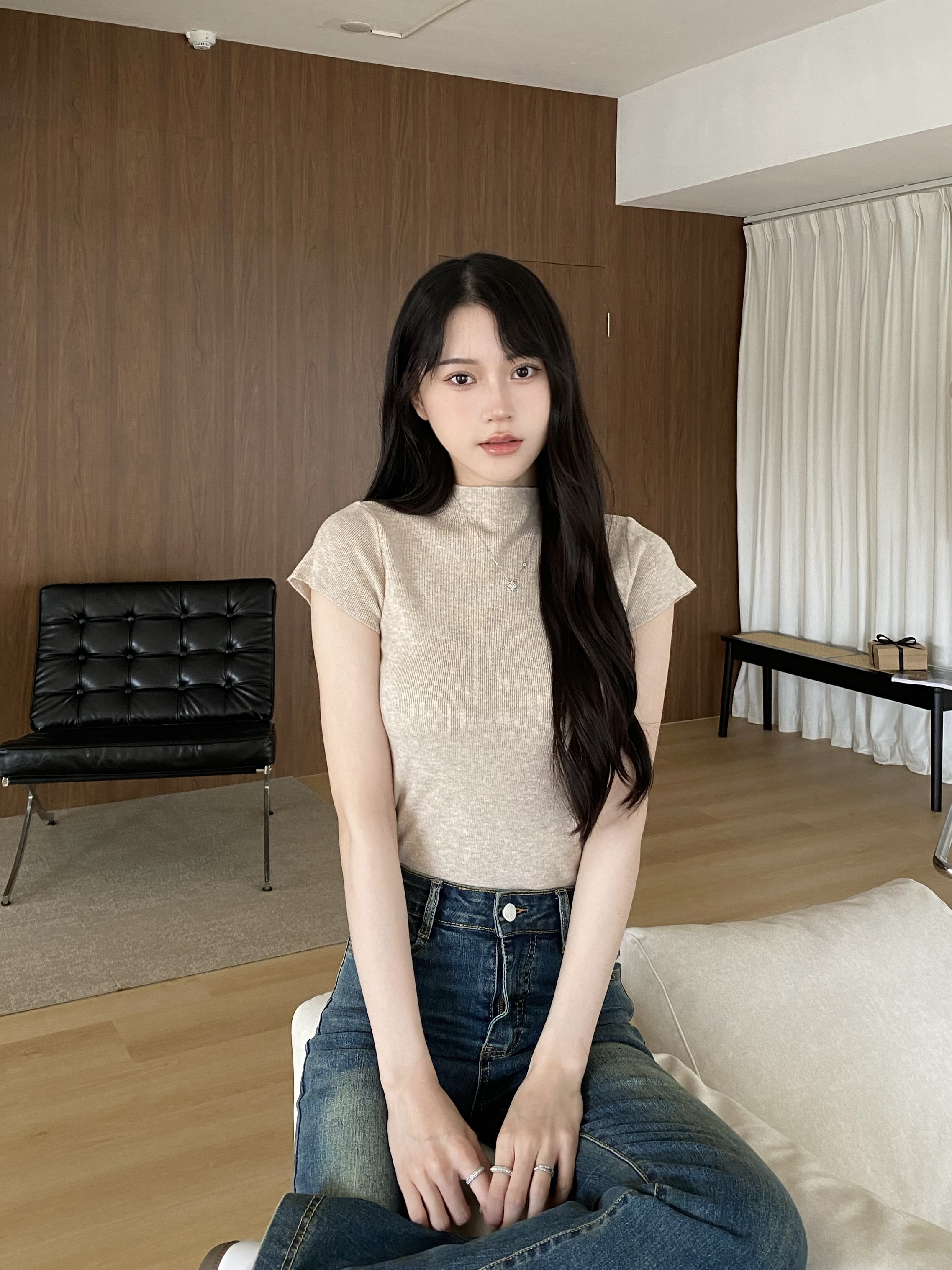 溫柔半高領柔軟針織短袖