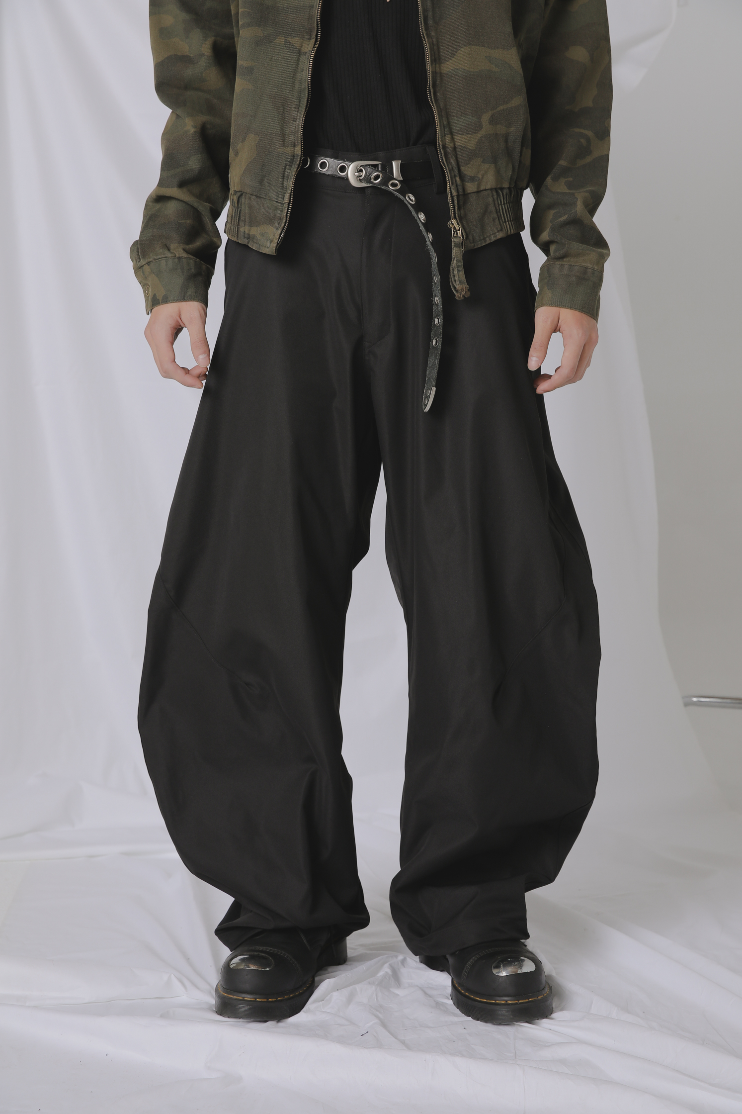 Curved Chino Pants #長褲