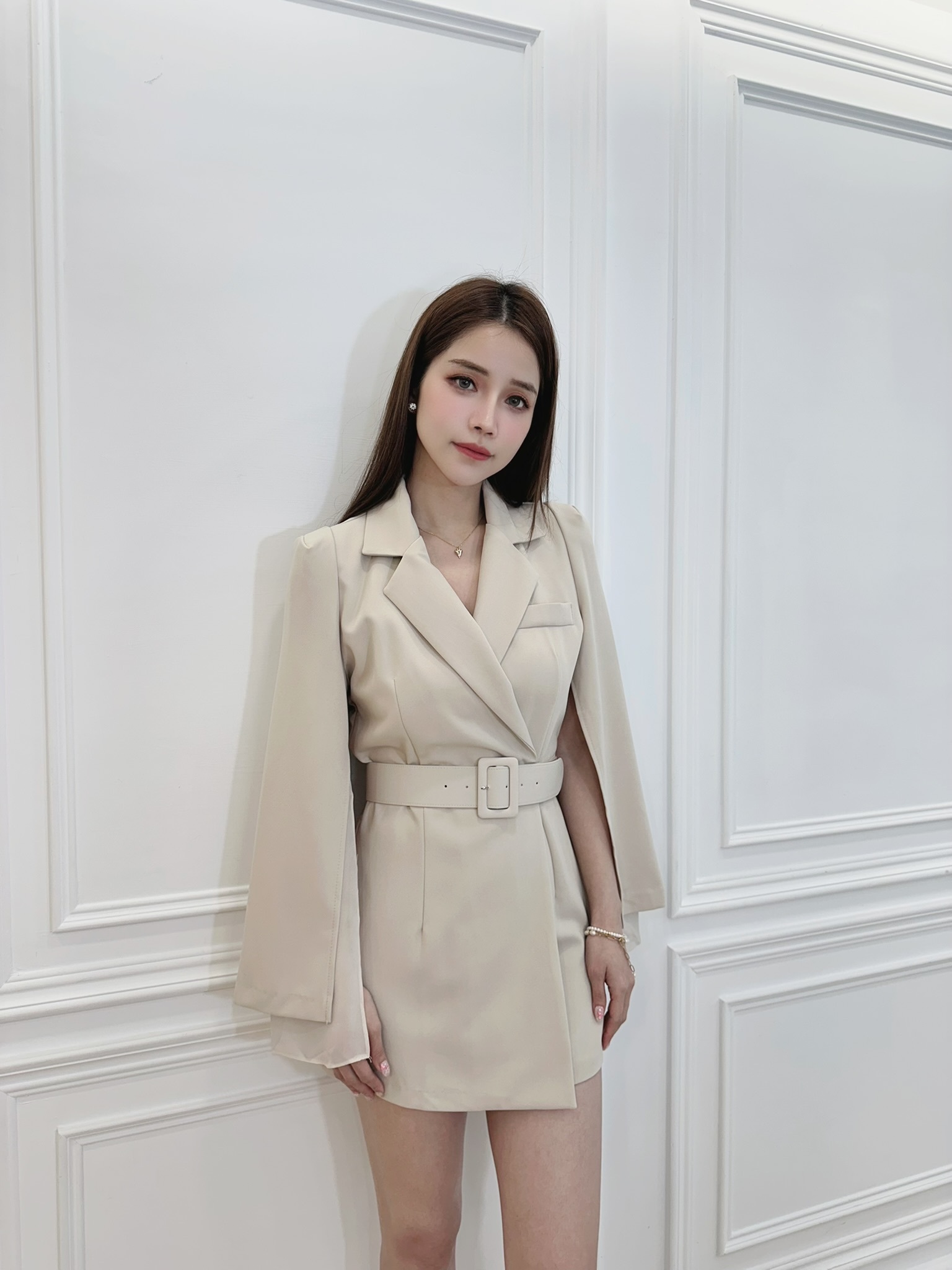 氣勢雙層透紗斗篷連身褲