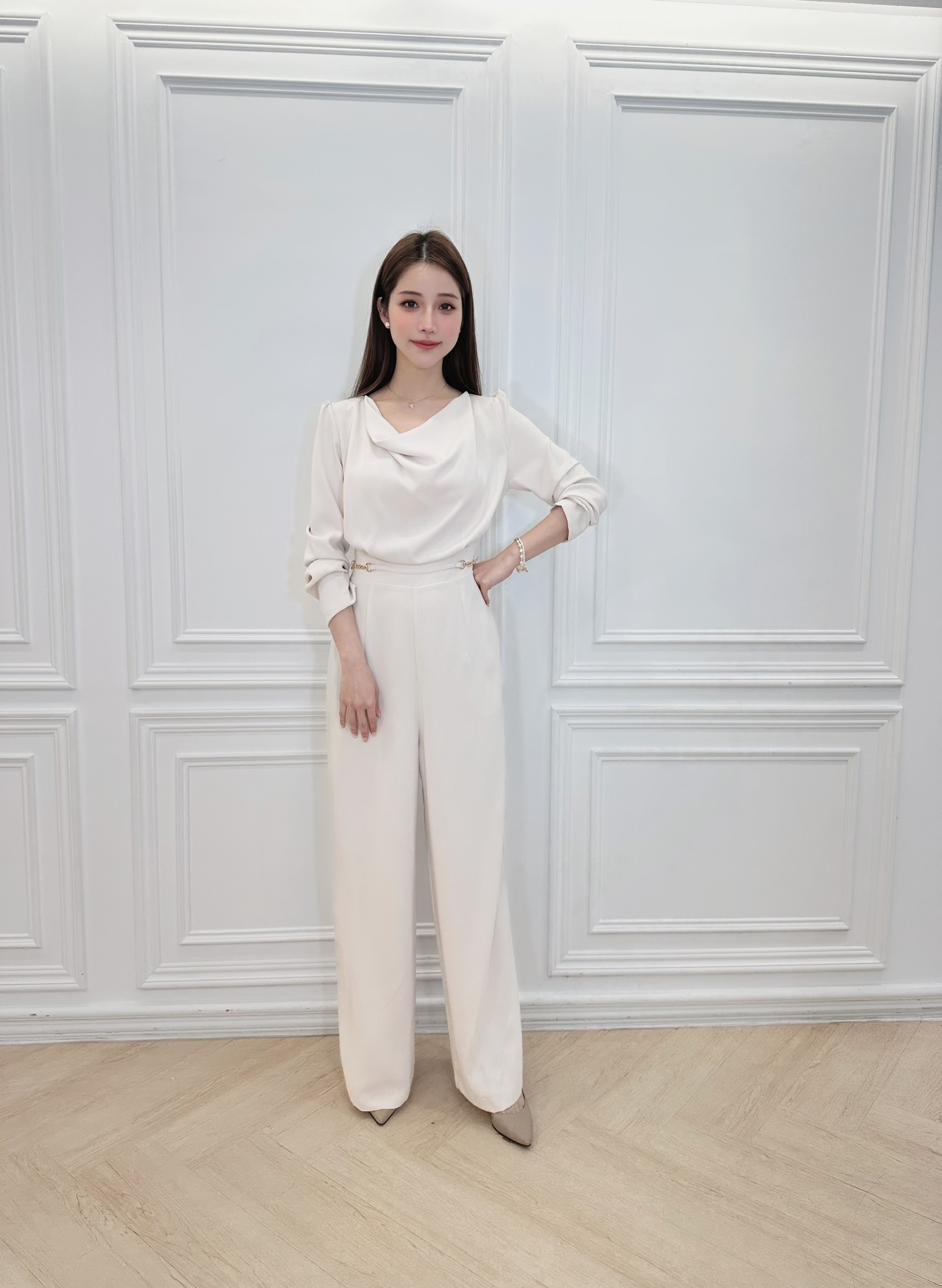 長腿鏈條垂墜領連身褲