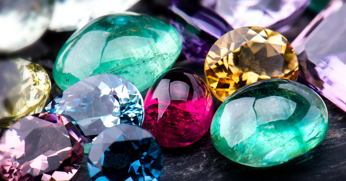 4.28ct 天然暗红色铁铝榴石石榴石, 椭圆形, VS