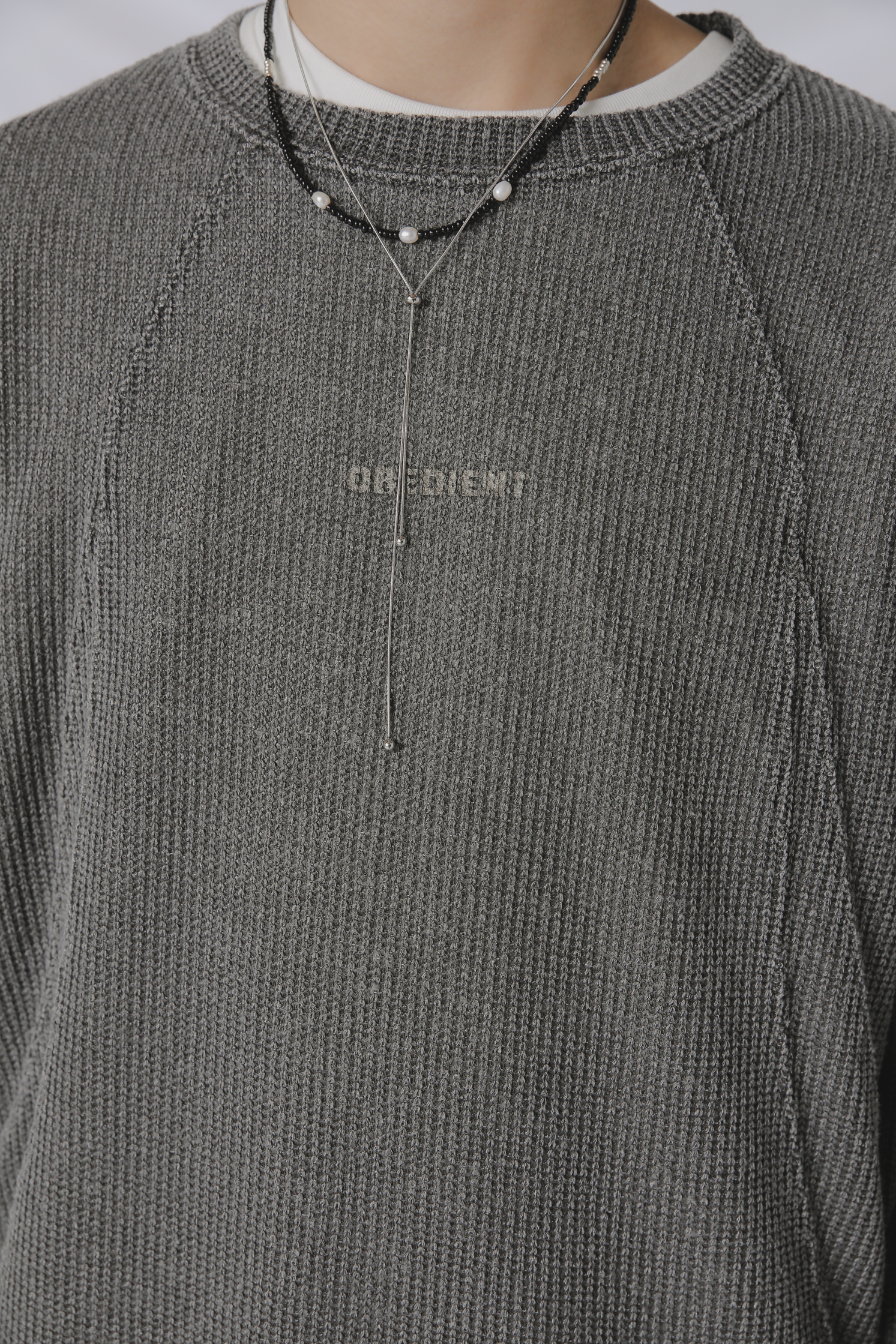 Pigmented Incision Long Sleeve Tee #上衣