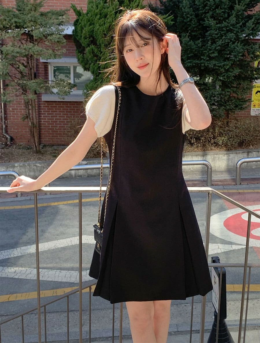 韓國Cherrykoko授權 低調質感摺線A字無袖洋裝【MADE, CRKO】系列