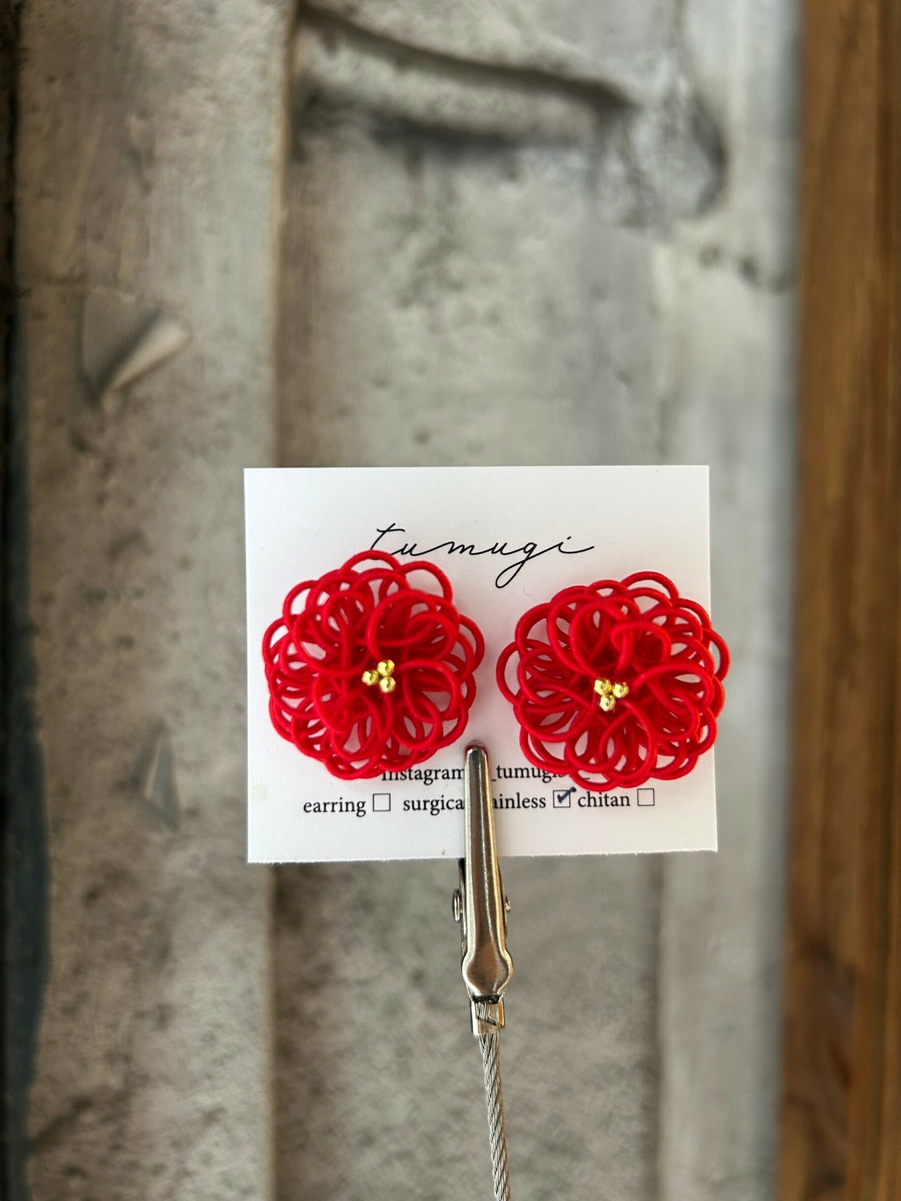 [TUMUGI] 水引絨花球耳環 | 紅色 | 耳針 | NO.97