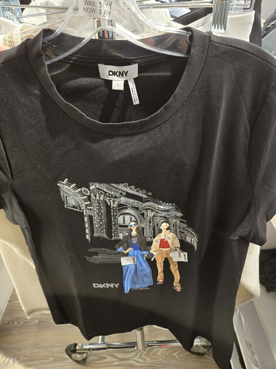 [U] DKNY BLACK WOME'S MET CONVERSATIONAL SHORT SLEEVE T-SHIRT, P51HUWNA-BLK [FINAL SALE] (UD880)