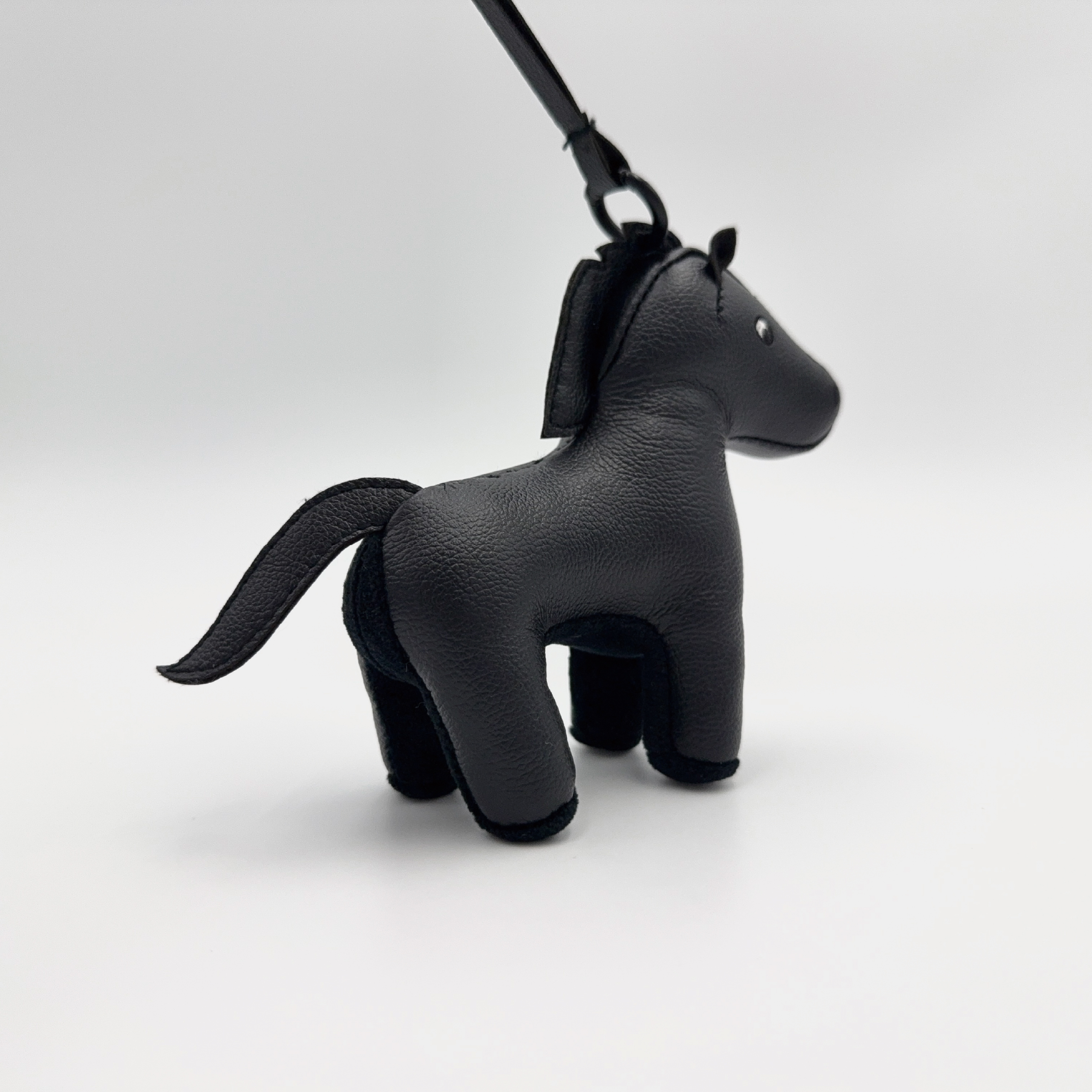 李榮浩 THE DARK HORSE 黑馬 世界巡迴演唱會 周邊商品黑馬公仔吊飾