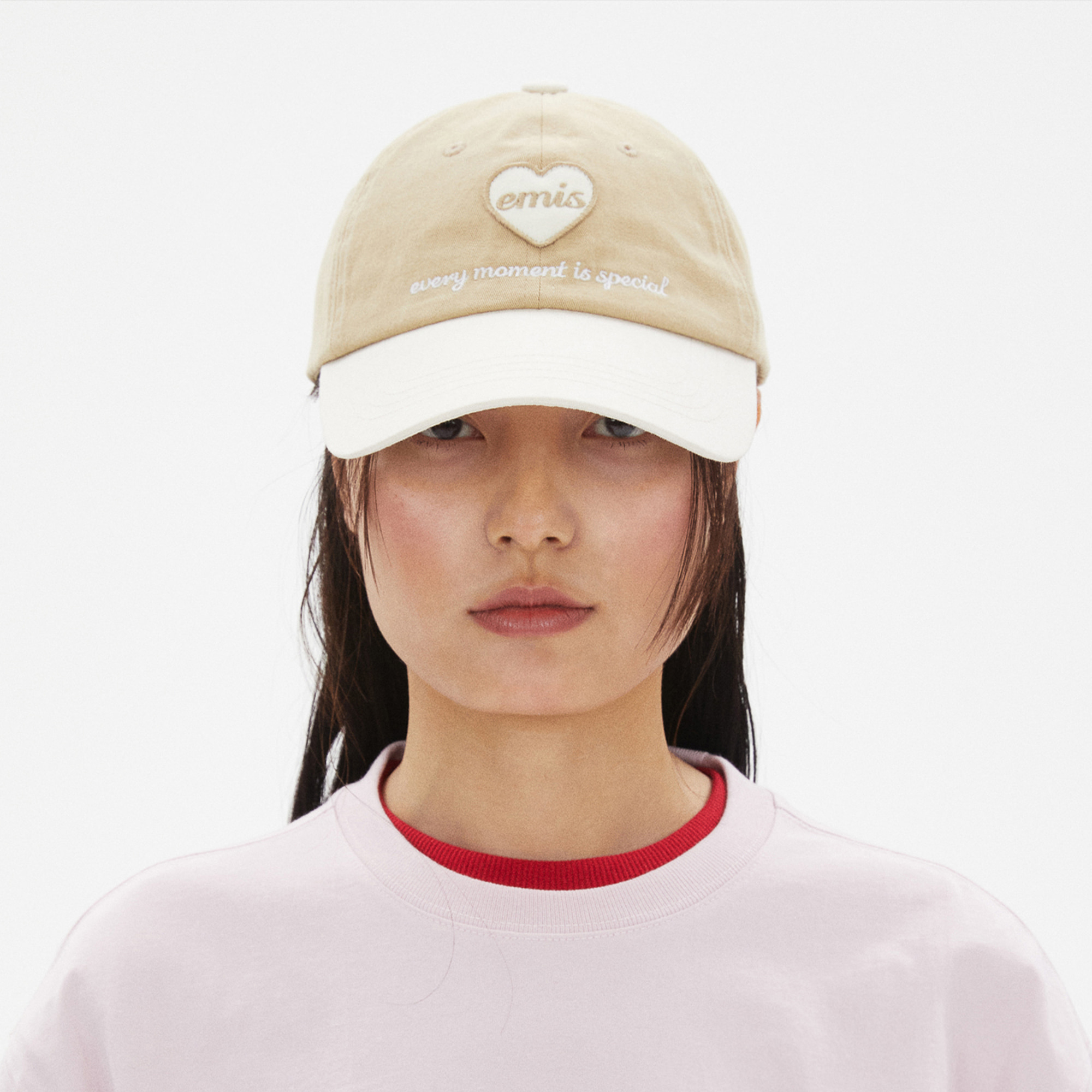 <韓國代購> EMIS HEART WAPPEN TONE ON TONE BALL CAP