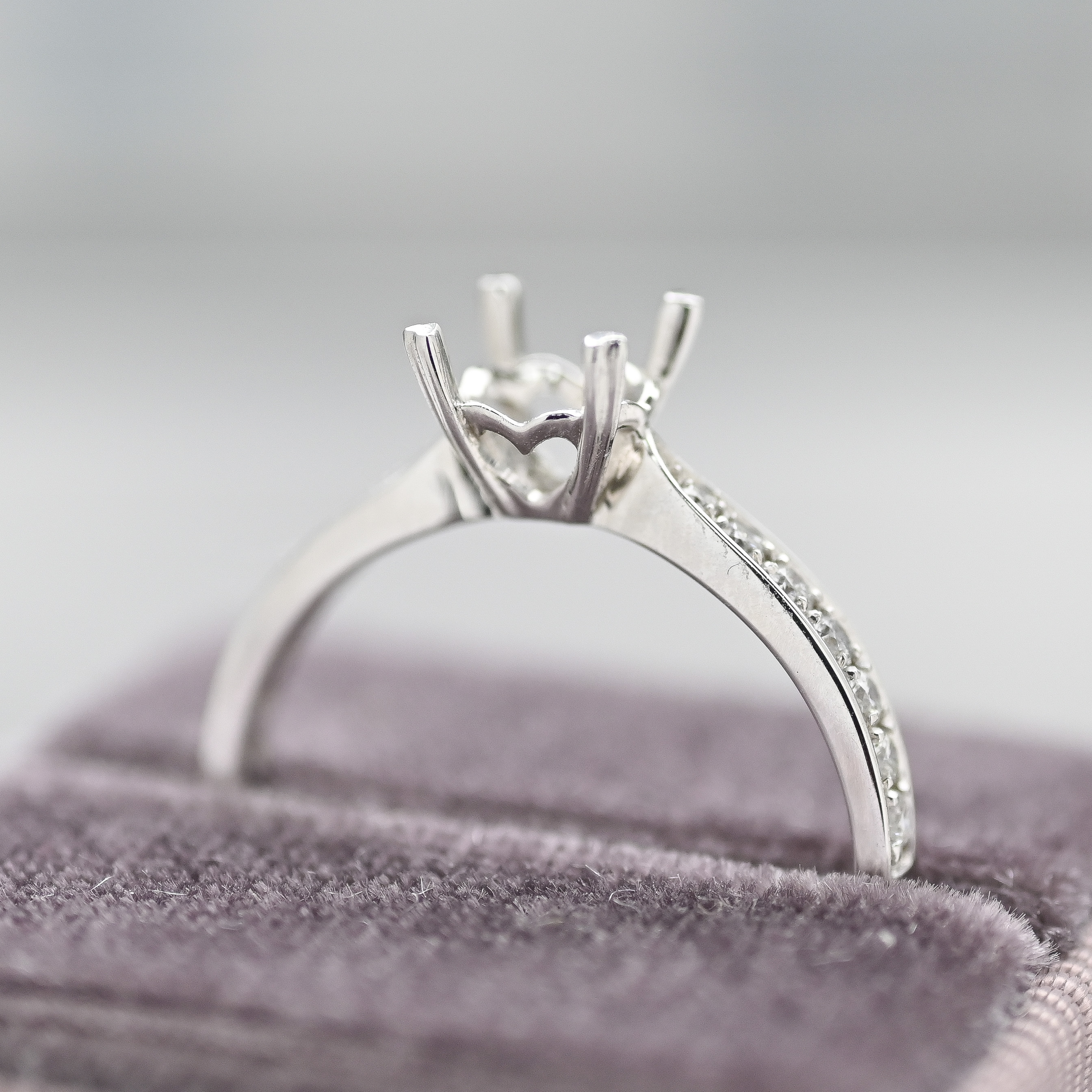 18K 1.00ct Diamond Ring Setting