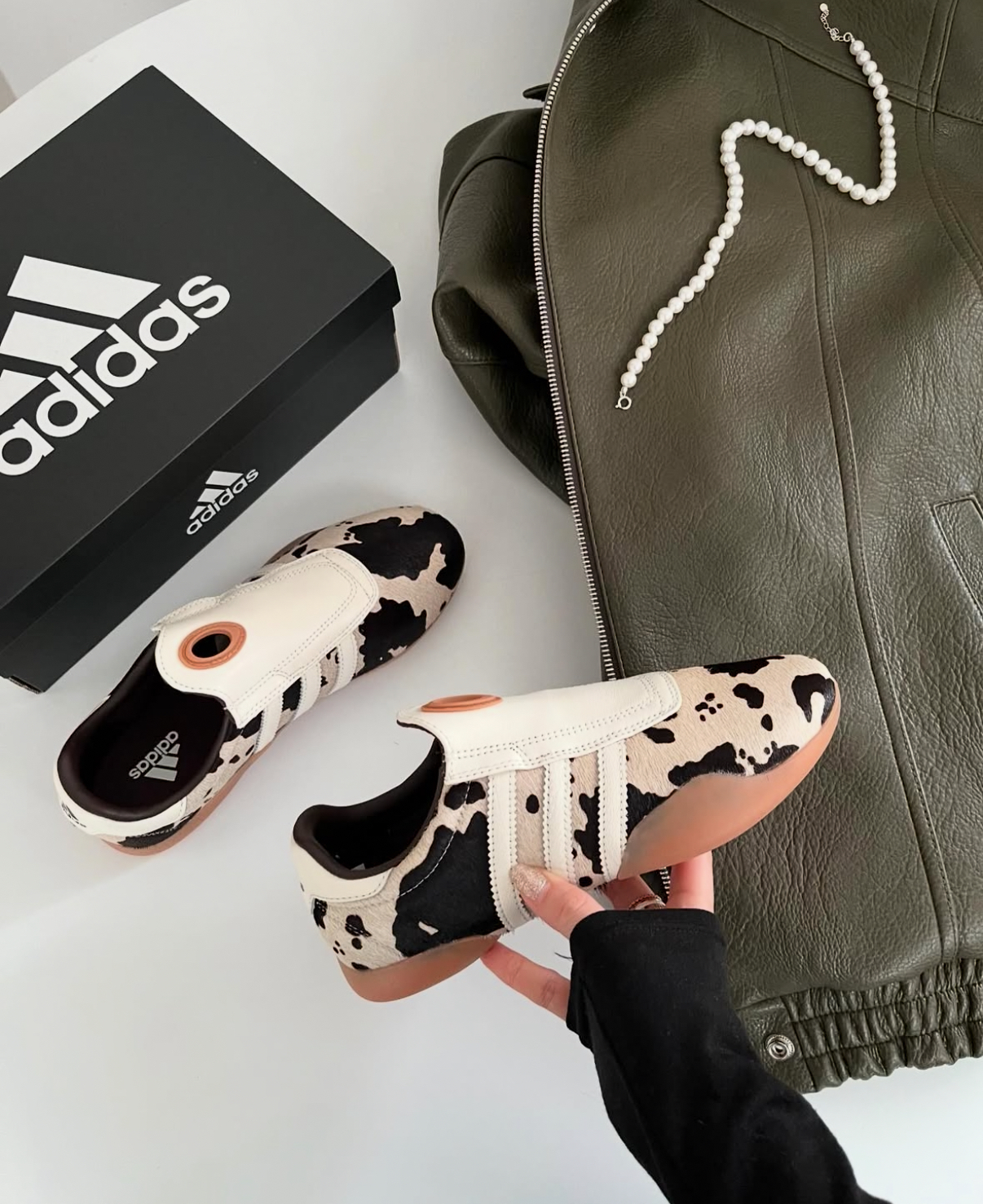 Adidas Takewondo 乳牛紋 白黑色 馬毛 焦糖底 跆拳道鞋 懶人鞋 薄底鞋 JS0297/預購