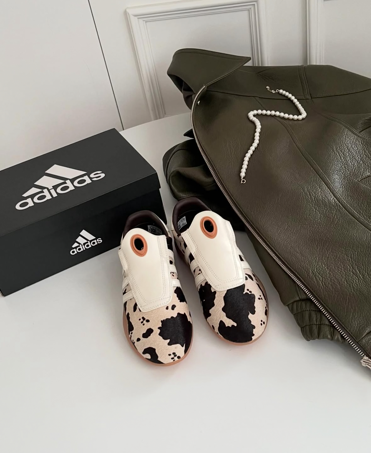 Adidas Takewondo 乳牛紋 白黑色 馬毛 焦糖底 跆拳道鞋 懶人鞋 薄底鞋 JS0297/預購