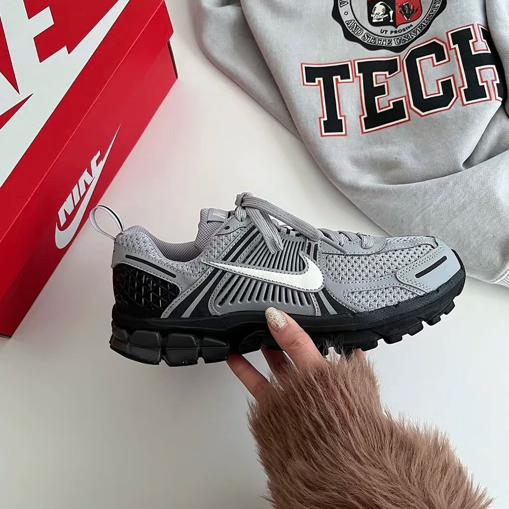 NIKE AIR ZOOM VOMERO 5 GS ACW 鐵灰黑 科技灰 老爹鞋 慢跑鞋 女生復古休閒鞋 HV6421-001