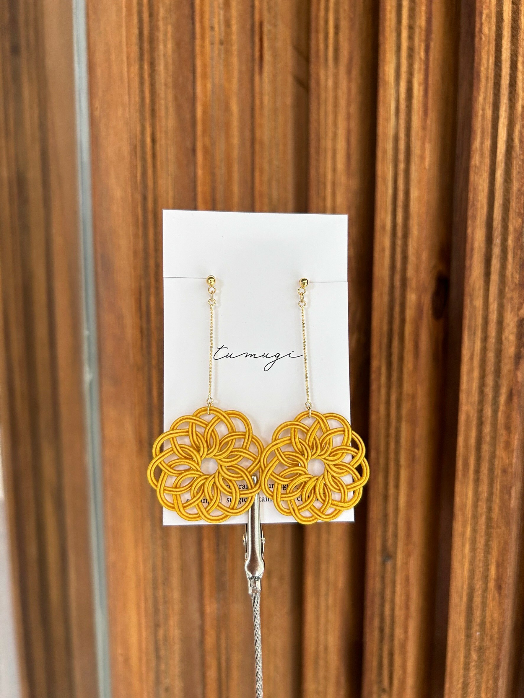 [TUMUGI] 水引花火耳環 | 金茶色 | 耳夾 | NO.25