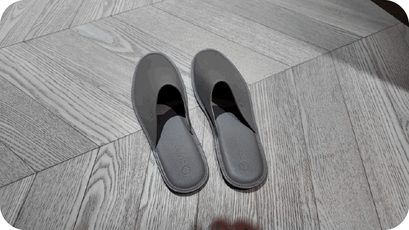 荔枝紋牛皮鞋底，防滑防磨更安心