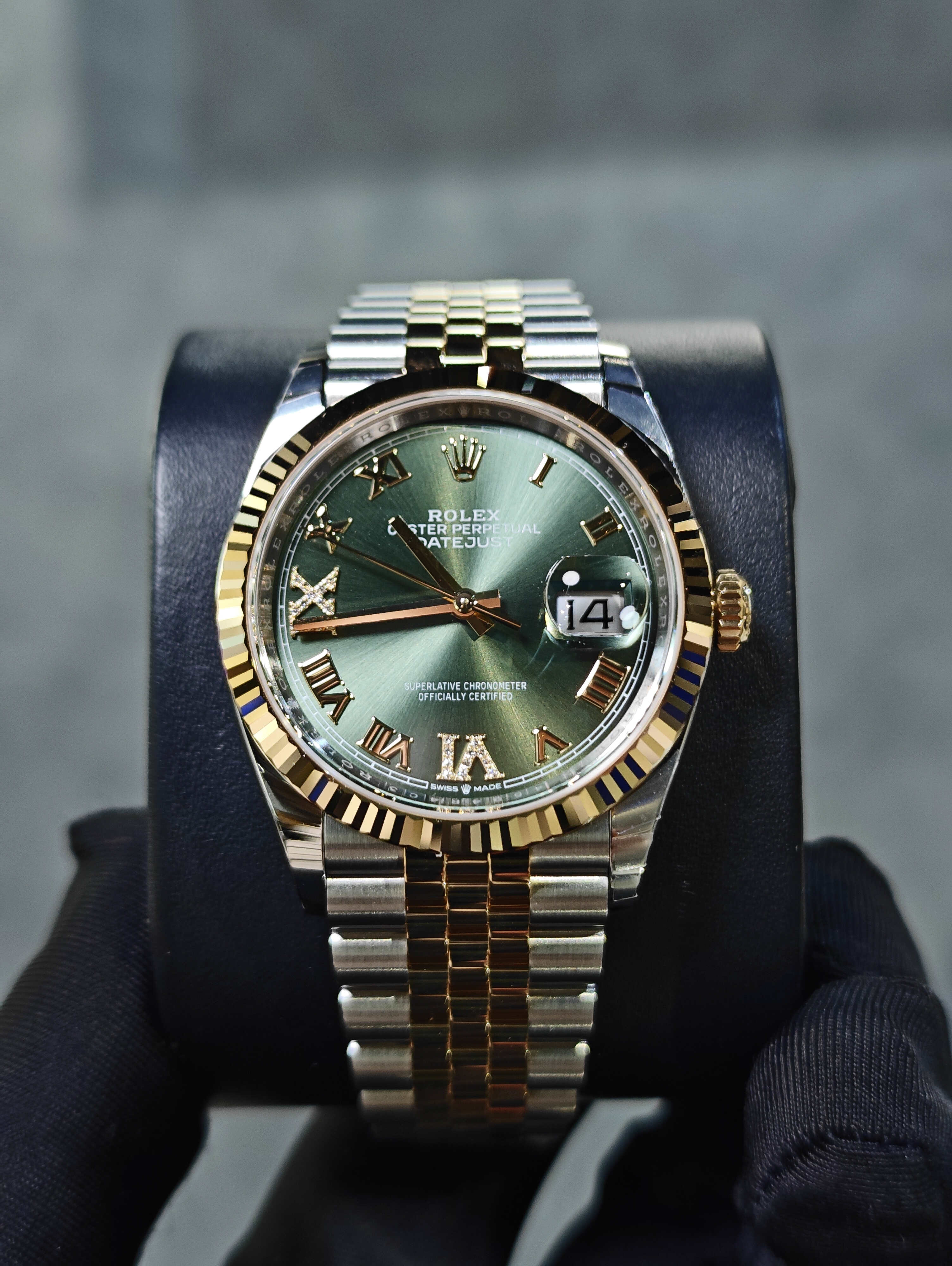 126233 | ROLEX GREEN ROMAN DIAMOND DIAL GOLD STEEL 36MM