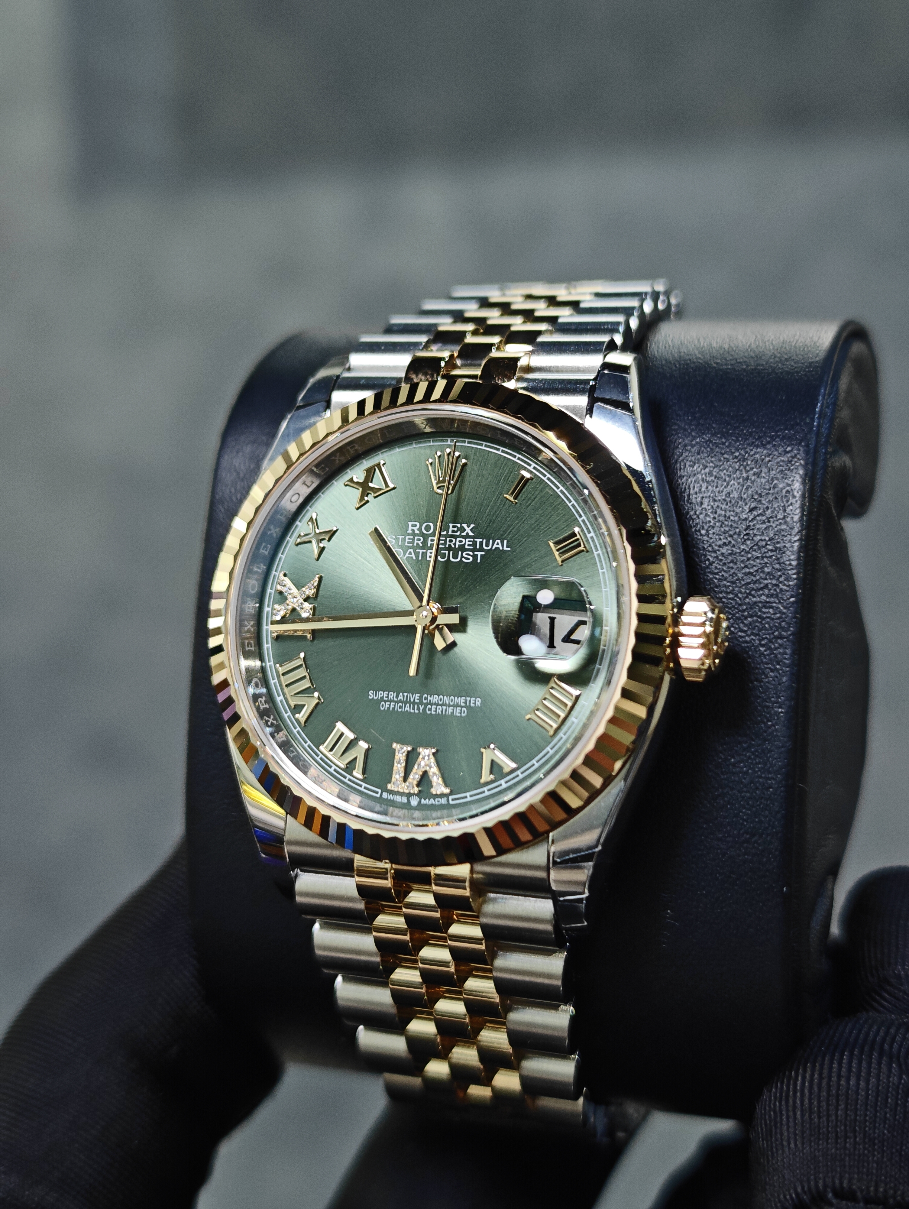 BRAND NEW ROLEX 126233 GREEN DIAL WITH DIAMOND ROMAN GOLD STEEL DATEJUST 36 JUBILEE STRAP