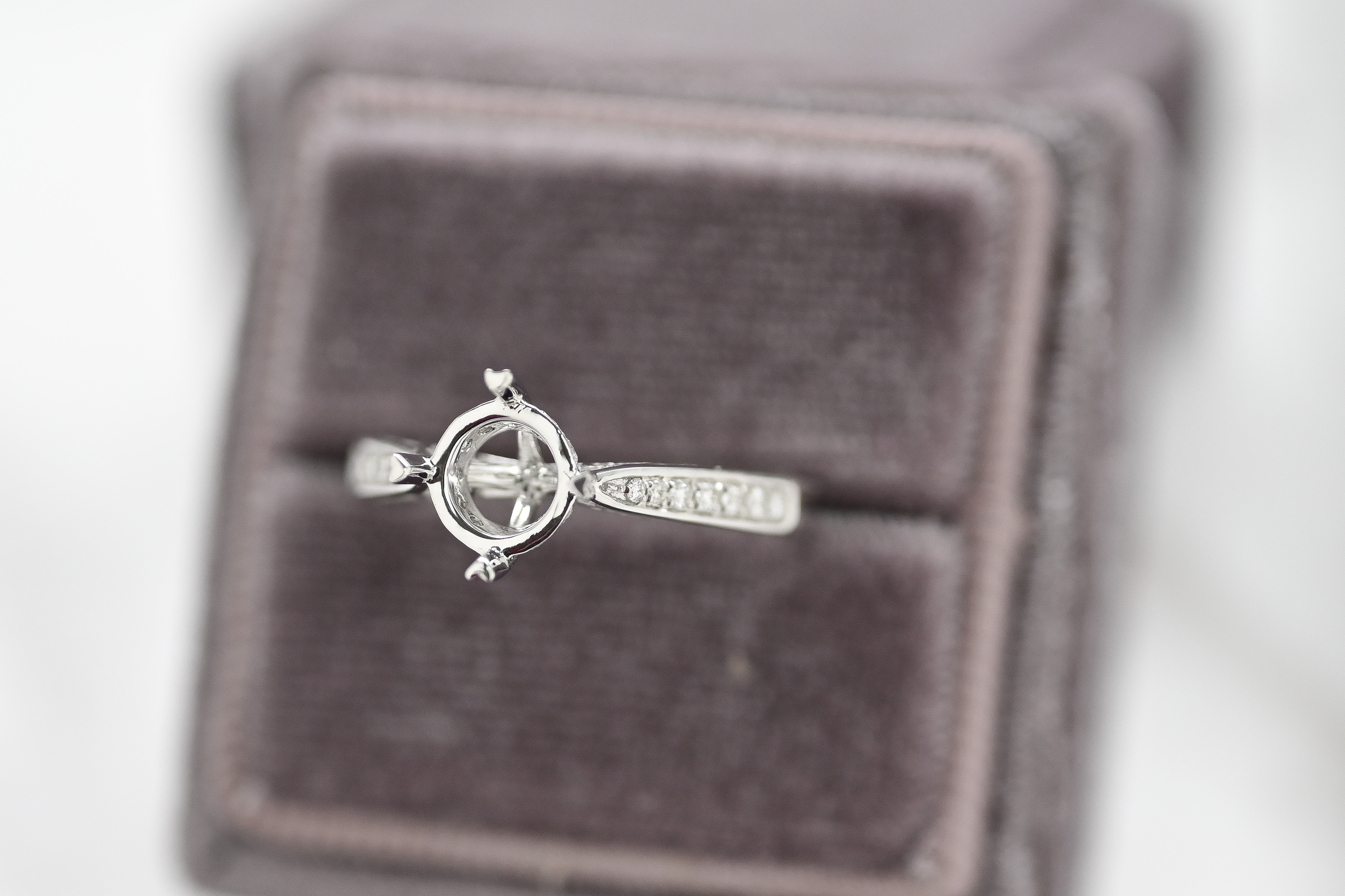 18K 1.00ct Diamond Ring Setting