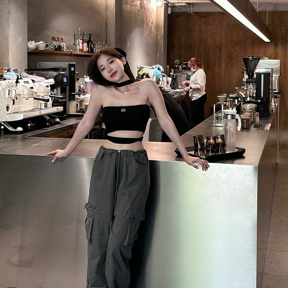 【DOMISS自訂】刺繡logo掛脖平口背心-4色 直角肩 露肩上衣 平口上衣(現貨)