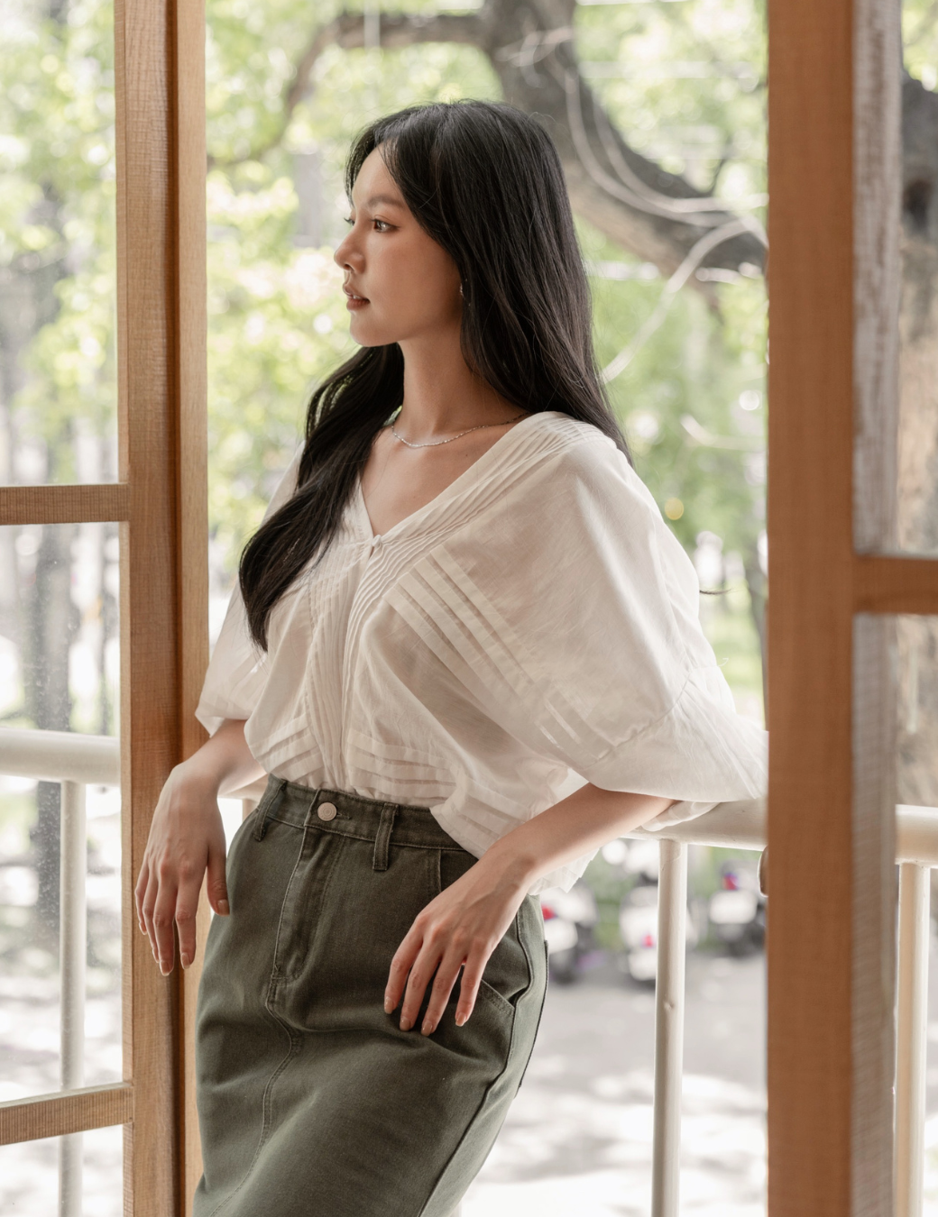 壓褶澎袖長袖上衣