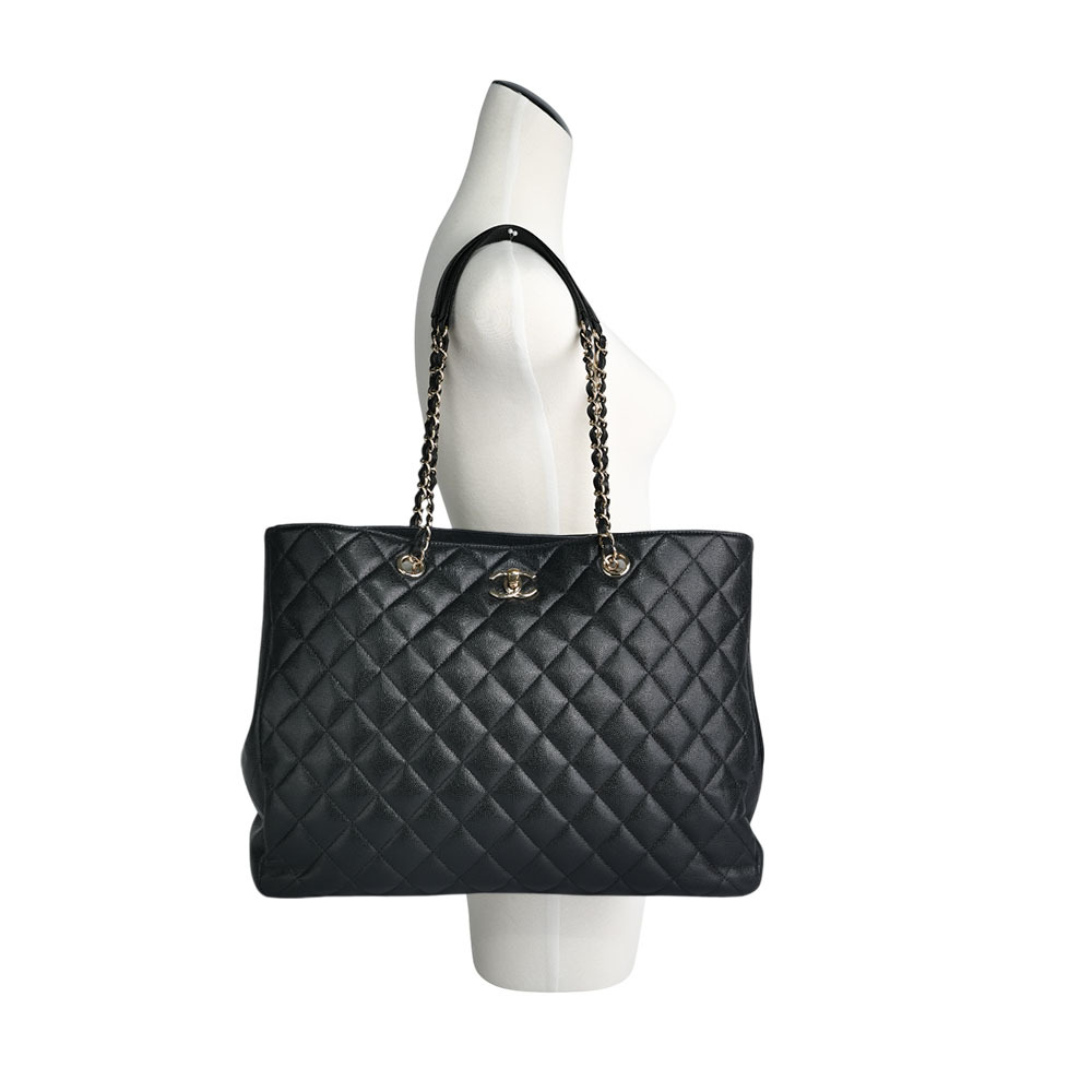 【CHANEL】金色CC Logo 粒紋牛皮轉釦鍊帶肩背包/托特包(黑色)A91046 Y33352 94305