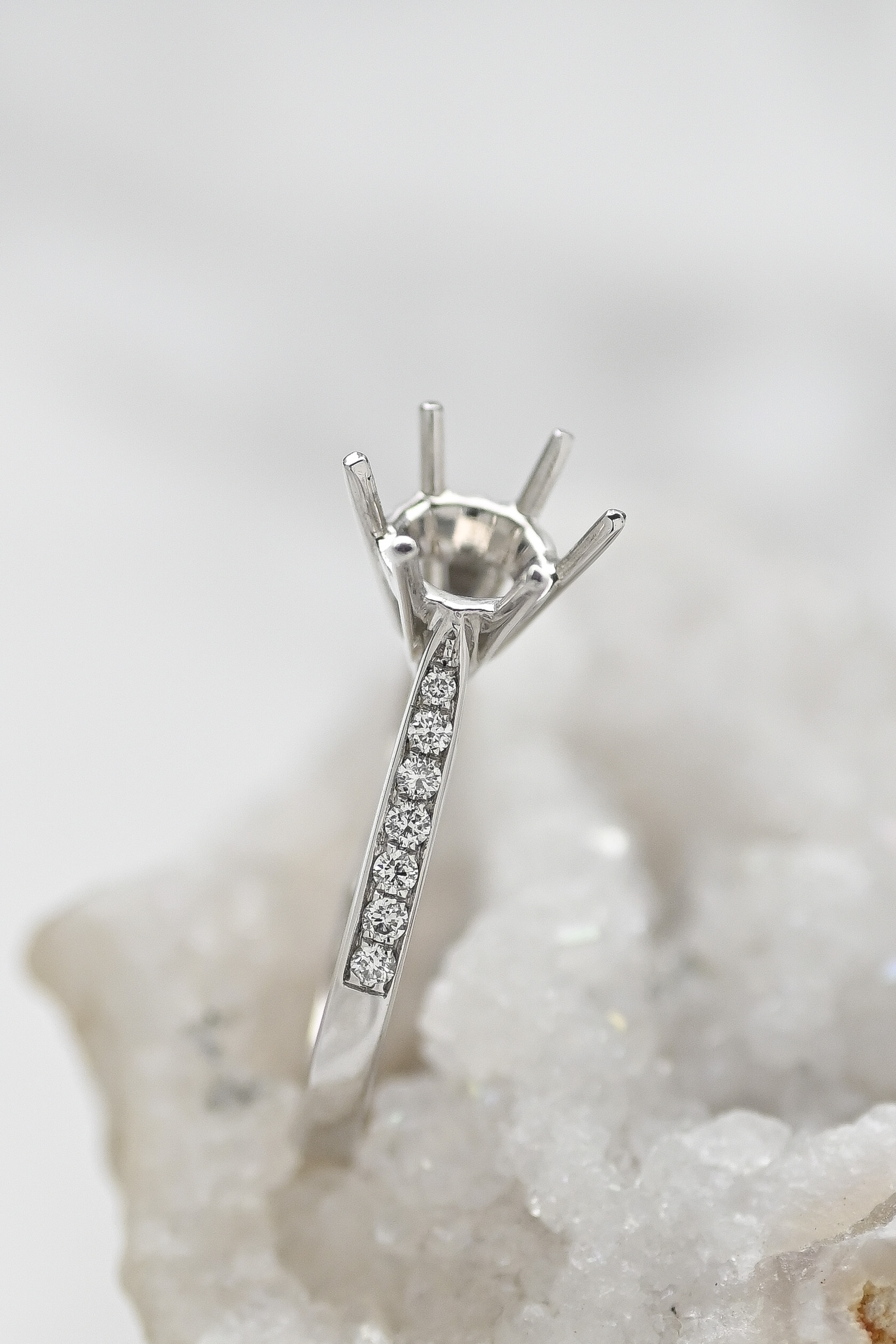 18K 1.00ct Diamond Ring Setting