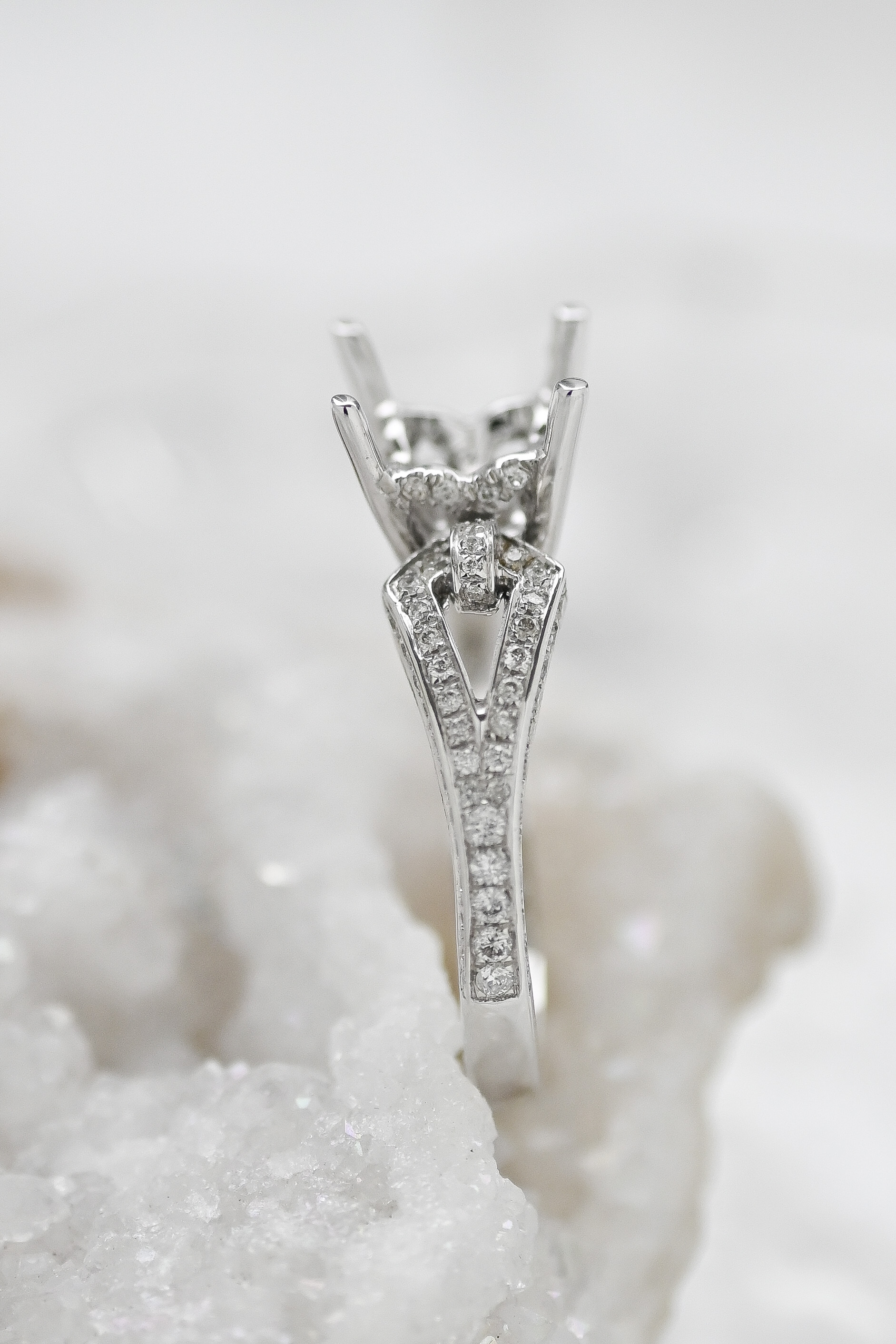 18K 2.00ct Diamond Ring Setting