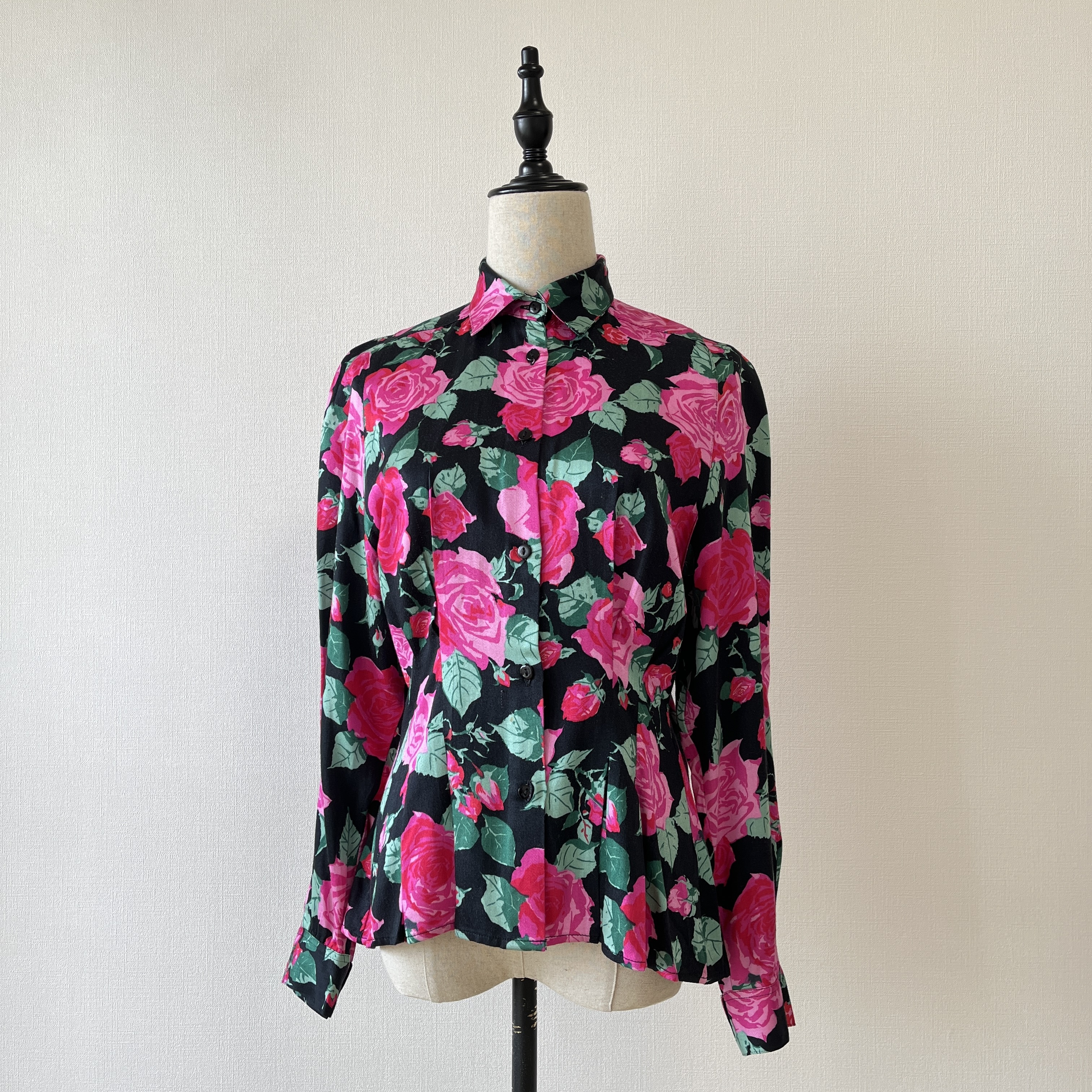 意大利製黑色大玫瑰花上衣