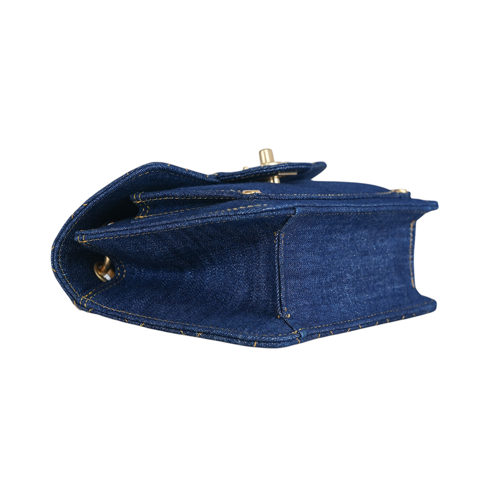 【CHANEL 】金色CC Logo 牛仔菱格紋手提/斜背二用豆腐包(單寧藍)AS4051 B10732 NN574