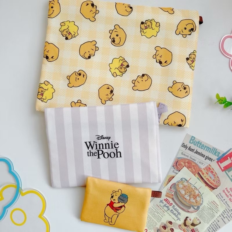 【現貨】小熊維尼 三入萬用包 收納包 小物包 化妝包 小熊維尼趣味臉系列