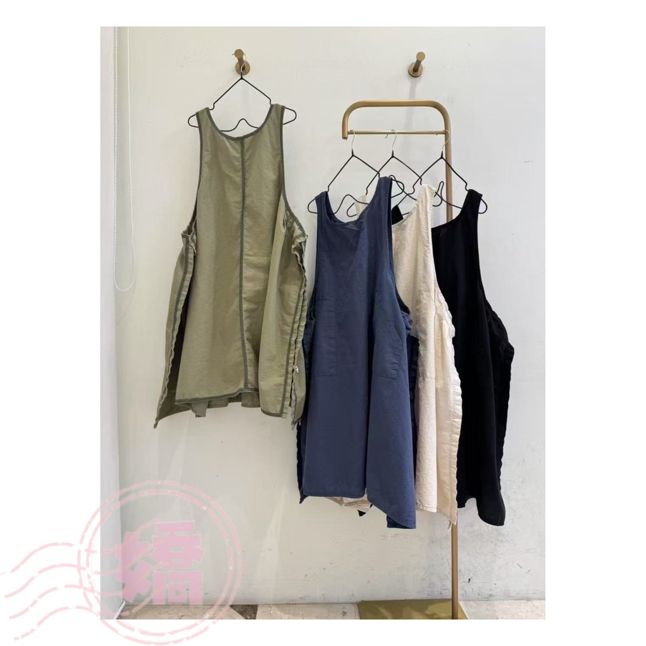 K33001側釦雙口袋背心裙(杏'綠'藍'黑)