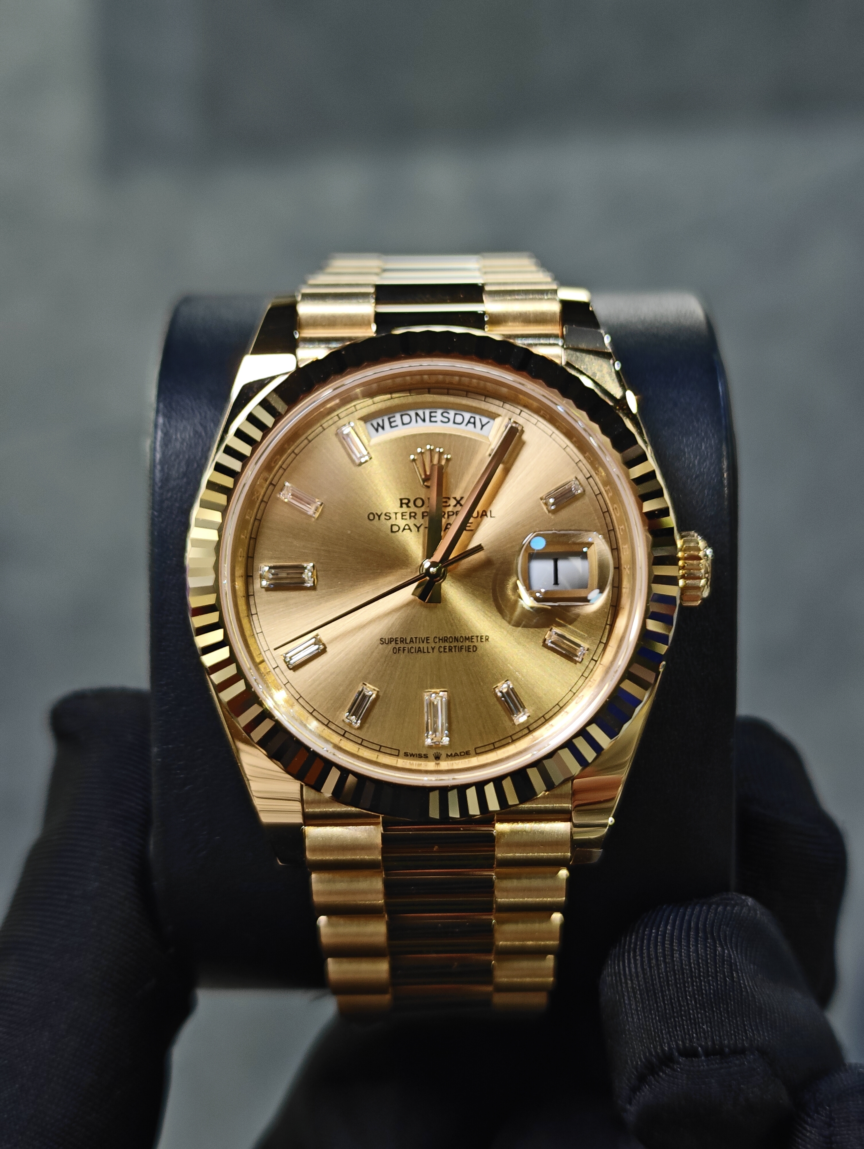 BRAND NEW ROLEX 228238a 228238 CHAMPAGNE DIAL WITH DIAMOND YELLOW GOLD DAY DATE 40MM
