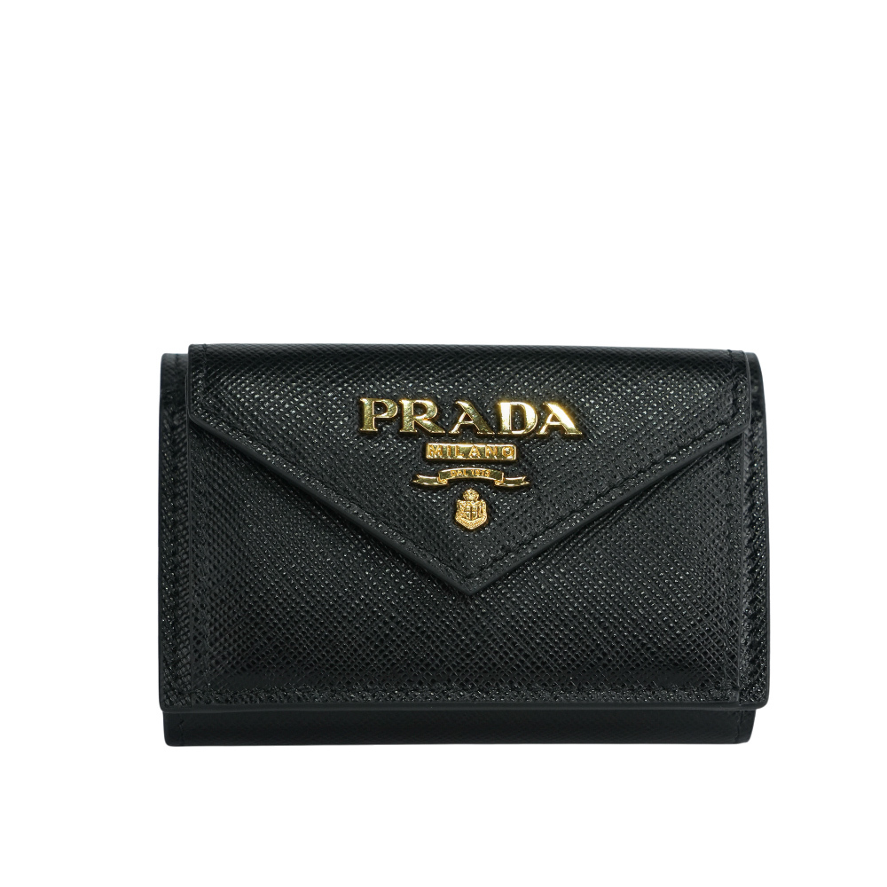 【PRADA】浮雕Logo防刮皮革信封造型迷你三折短夾(黑色)1MH021 QWA F0002