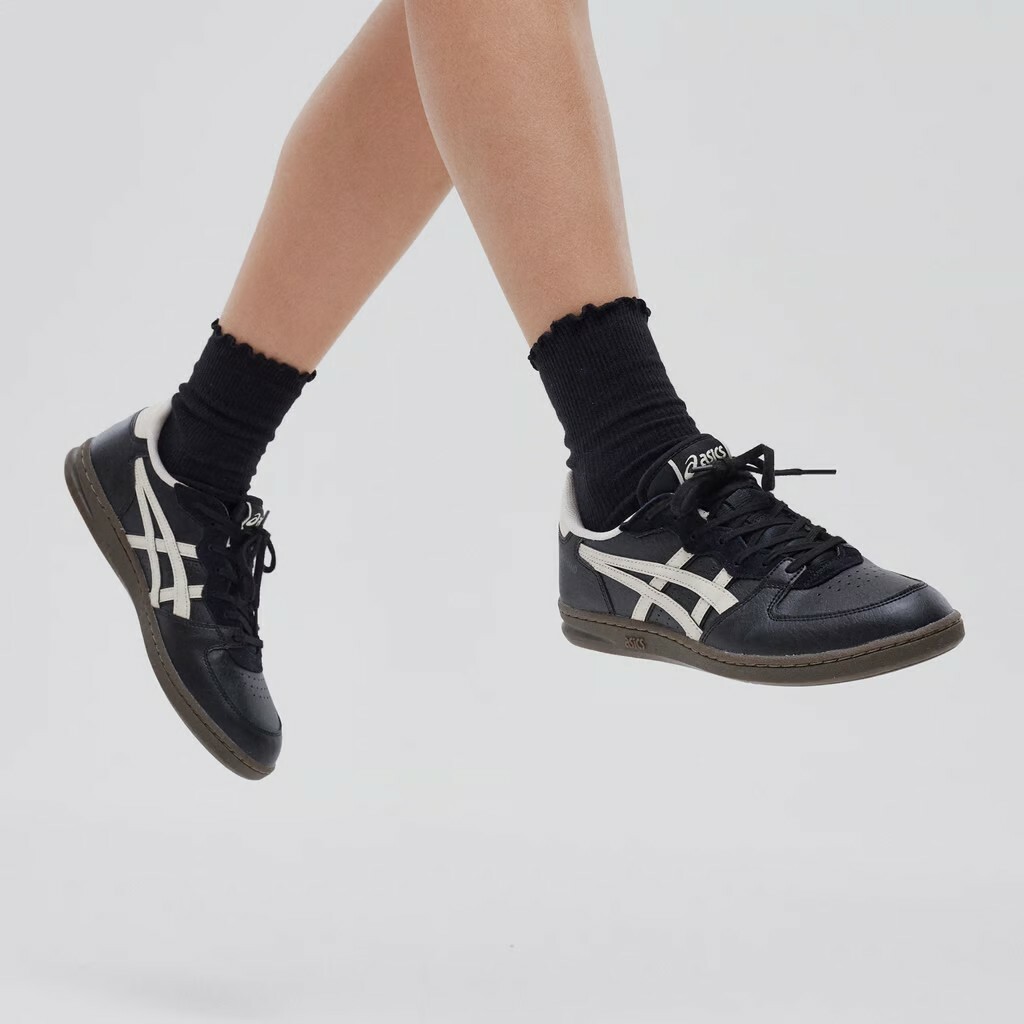 Asics skyhand OG 皮革黑