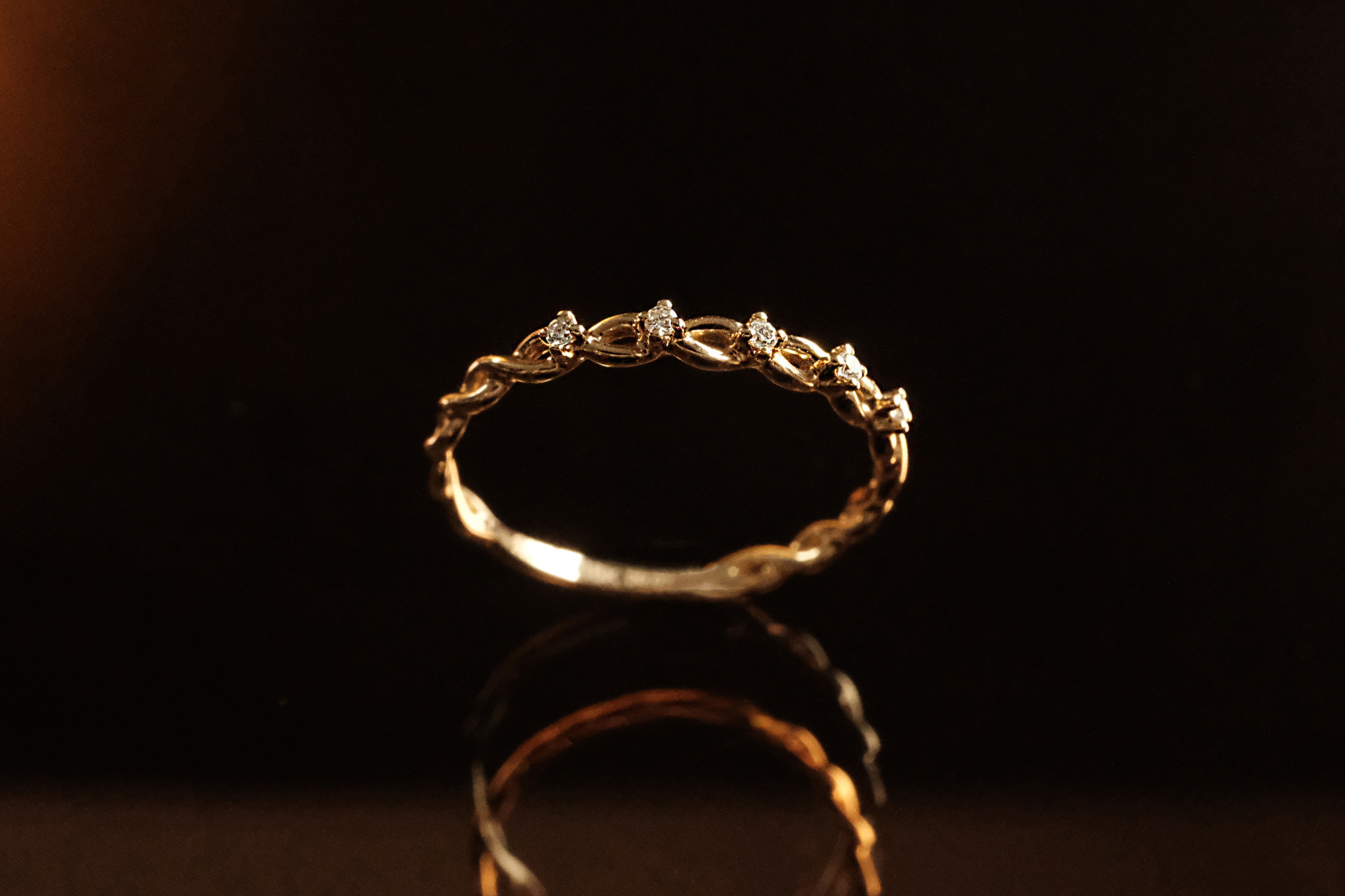 18K 布拉格廣場戒指