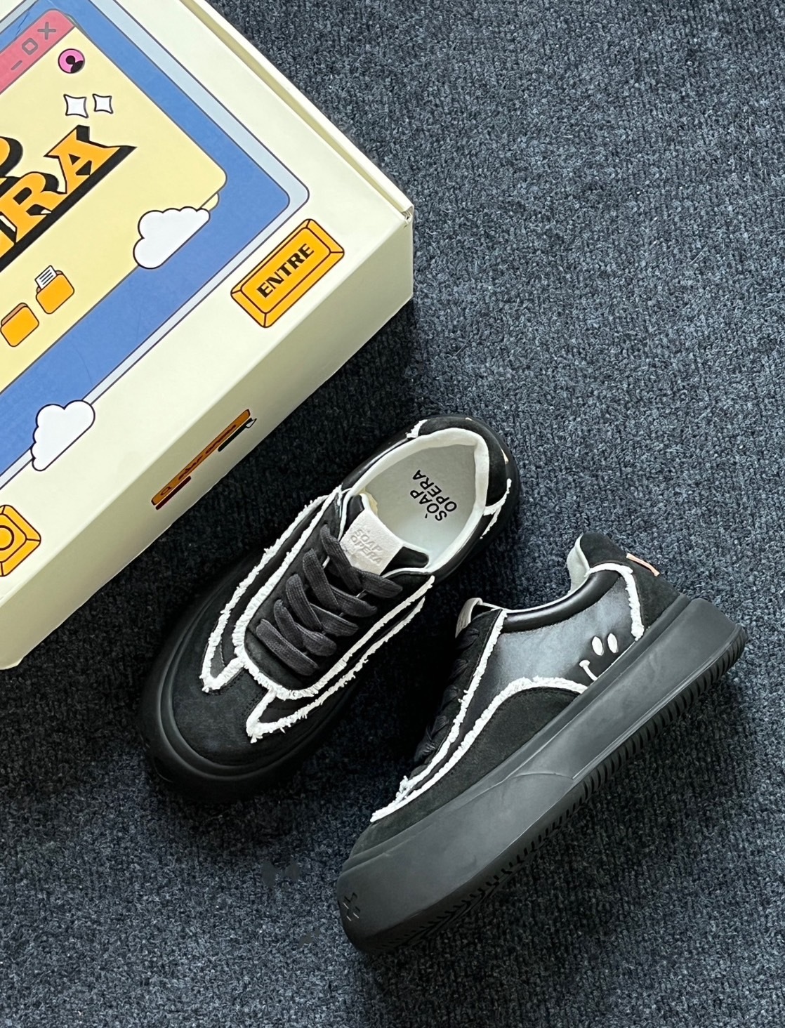 【代購】SOAP OPERA 大頭鞋 開口笑 厚底鞋 解構 休閒鞋 黑騎士 #AESPA寧寧同款 SOUSC3239041