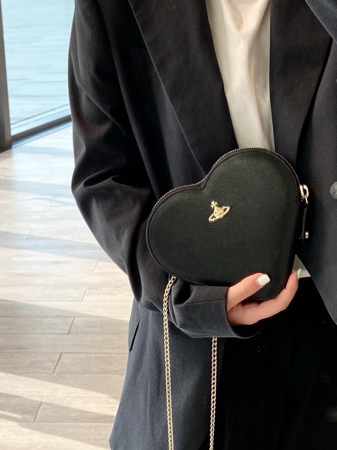 VIVIENNE WESTWOOD 西太后 牛皮 愛心 單肩包 黑