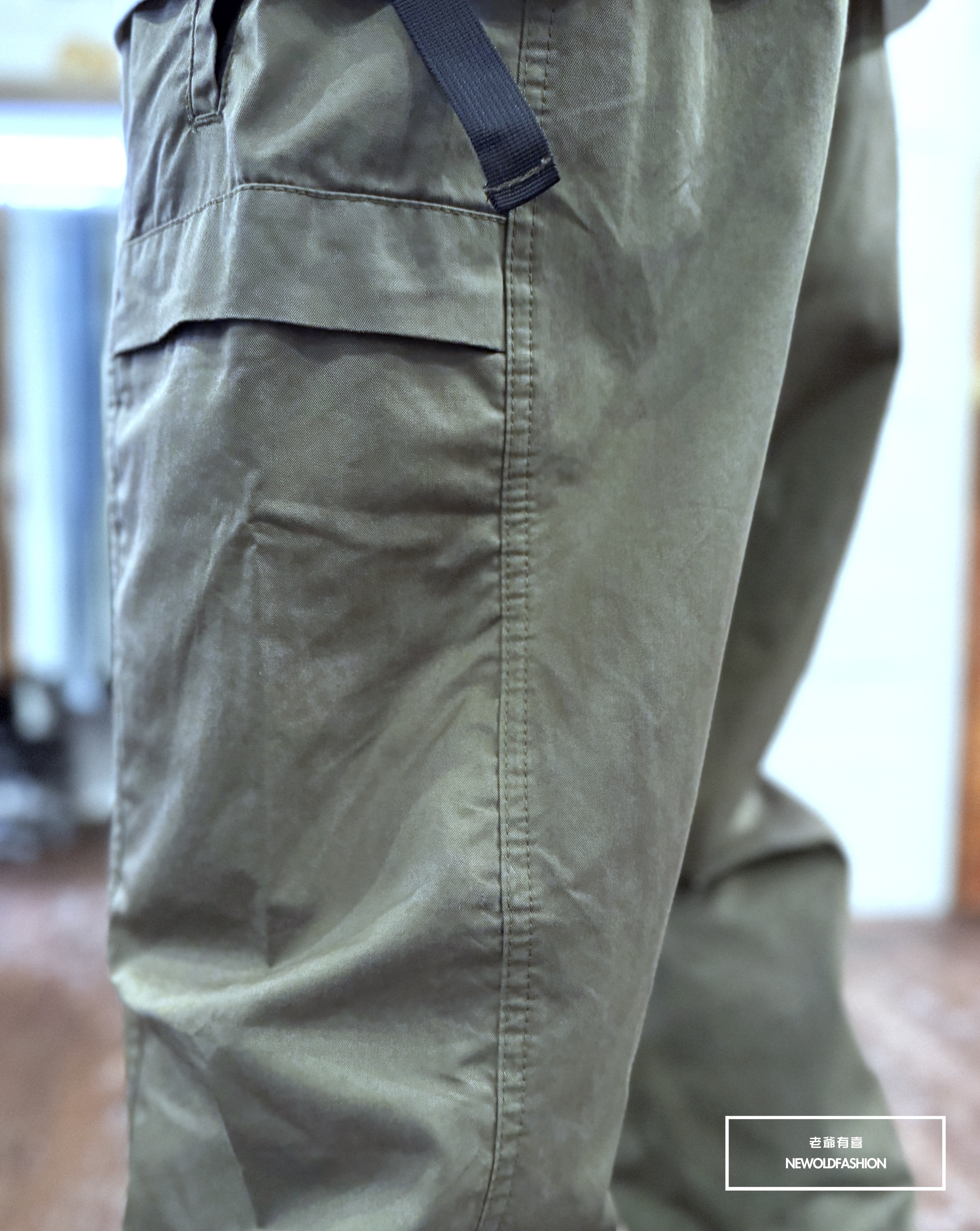 『新品上市』重磅雙側口袋扣環綁帶工裝寬褲-軍綠(NOF25028288)