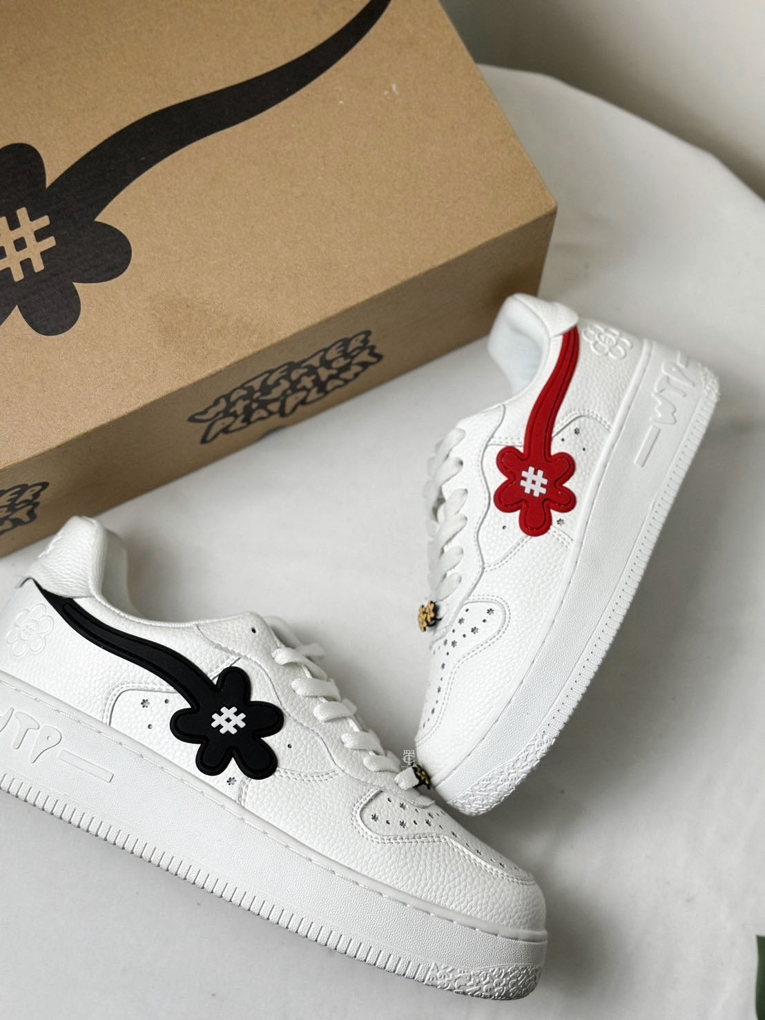 <🌼搶先上新!!> Water The Plant "RLARE" HK Exclusive GOAT Kicks 紅色 小花 白色 白底 WTPS116794002