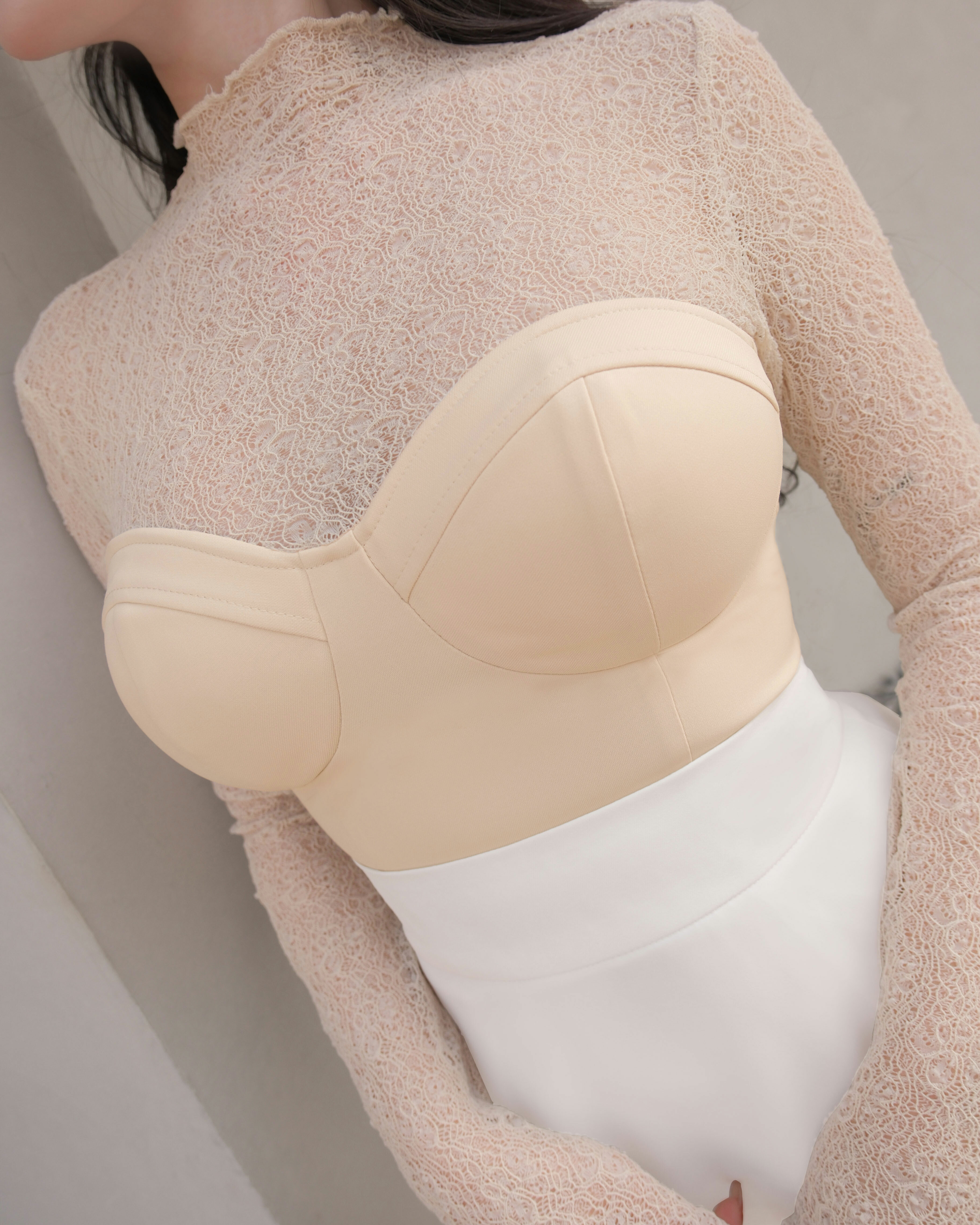 訂製-柔感蕾絲高領馬甲上衣