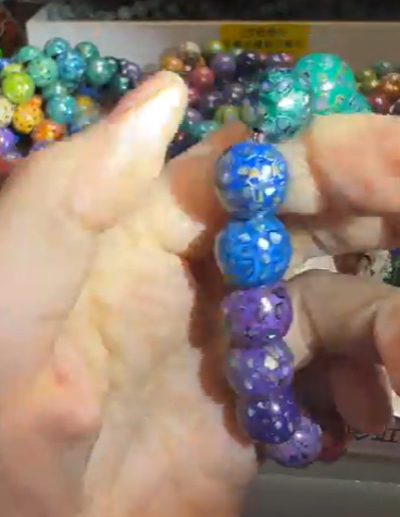 250307 - B50  12mm+大漆工藝彩虹貝殼繪珠手串